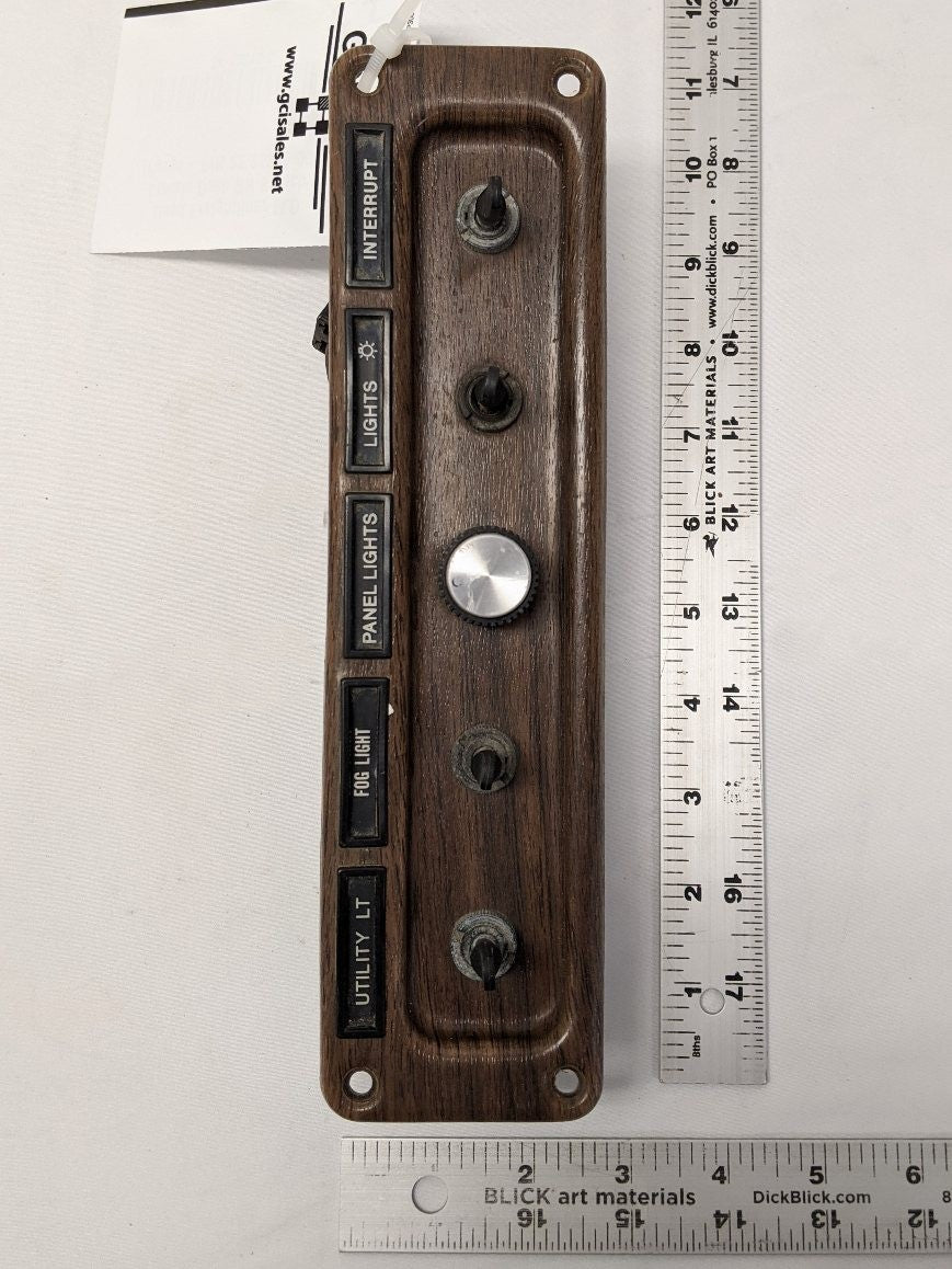 Used Freightliner FLD Classic Dash RH Switch Panel -  P/N 22-25266-004