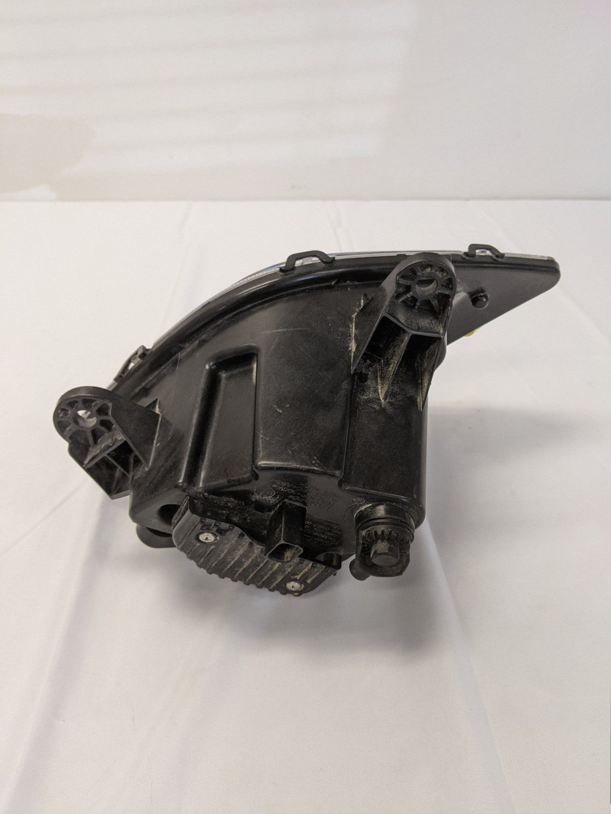 Damaged Freightliner Cascadia P4 RH LED Fog Light - P/N A66-03653-001