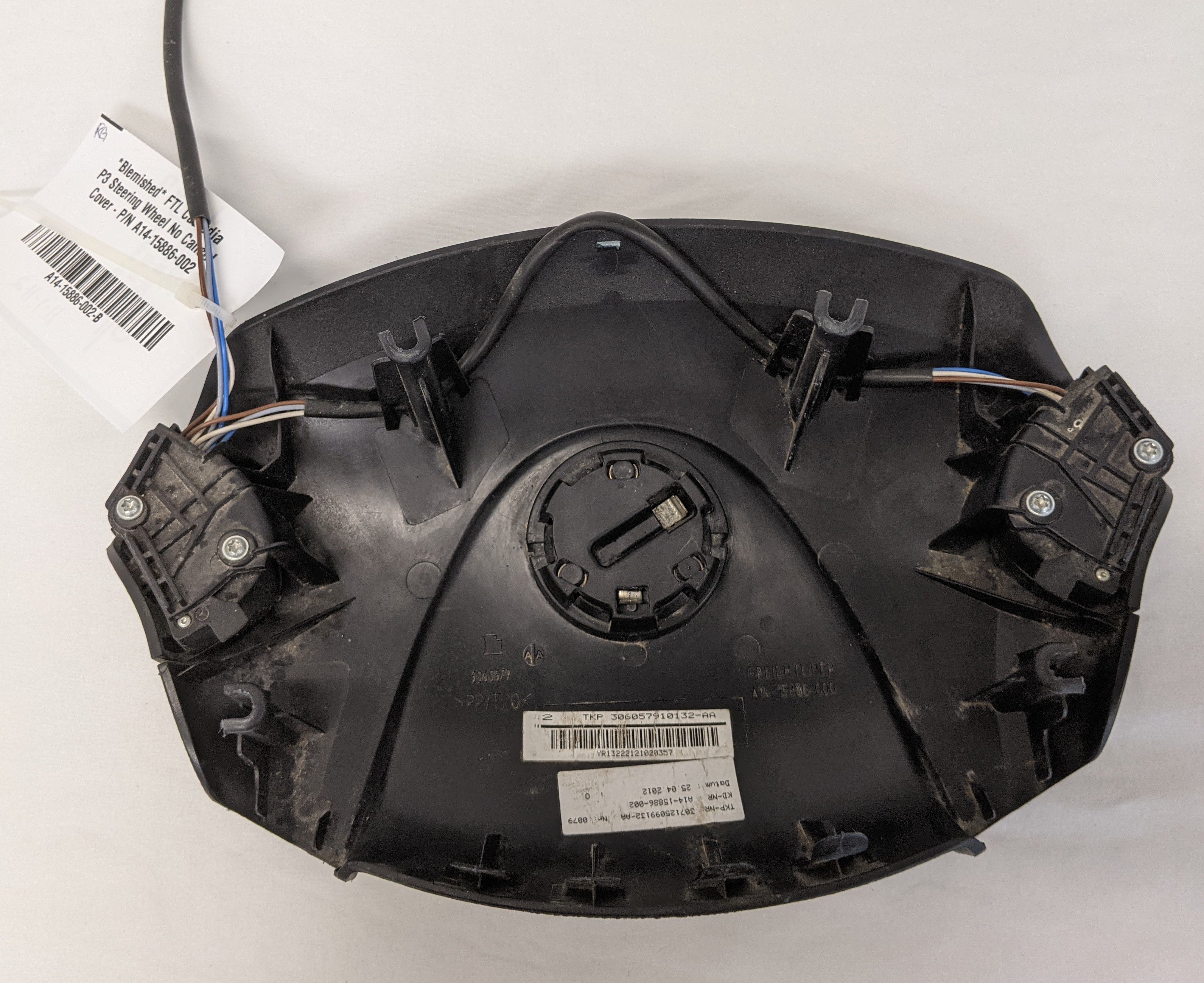 *Blemished* FTL Cascadia P3 Steering Wheel No Cancel Cover - P/N A14-15886-002 (10098442207548)
