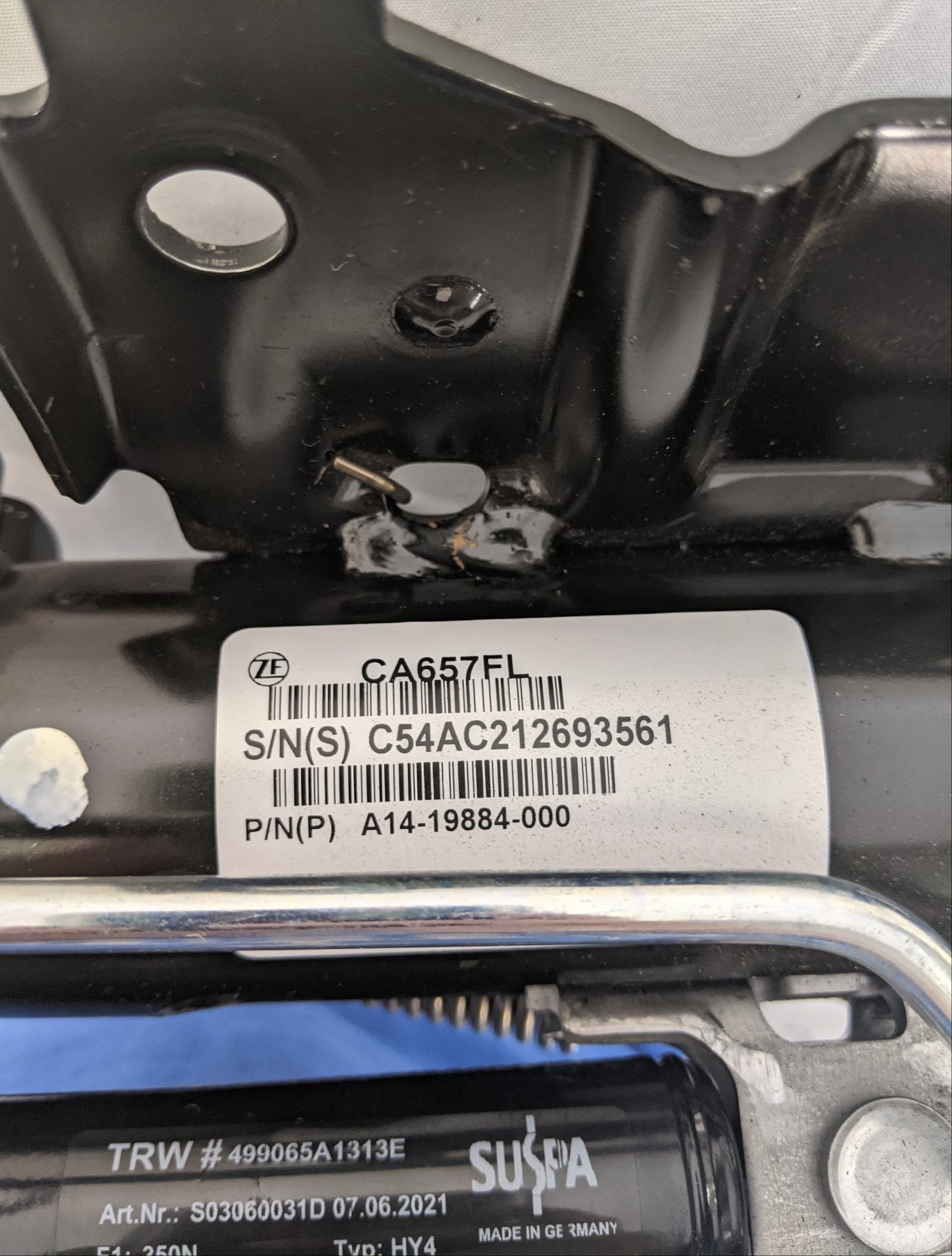 TRW Adjustable Steering Column - P/N  A14-19884-000 (10126804222268)