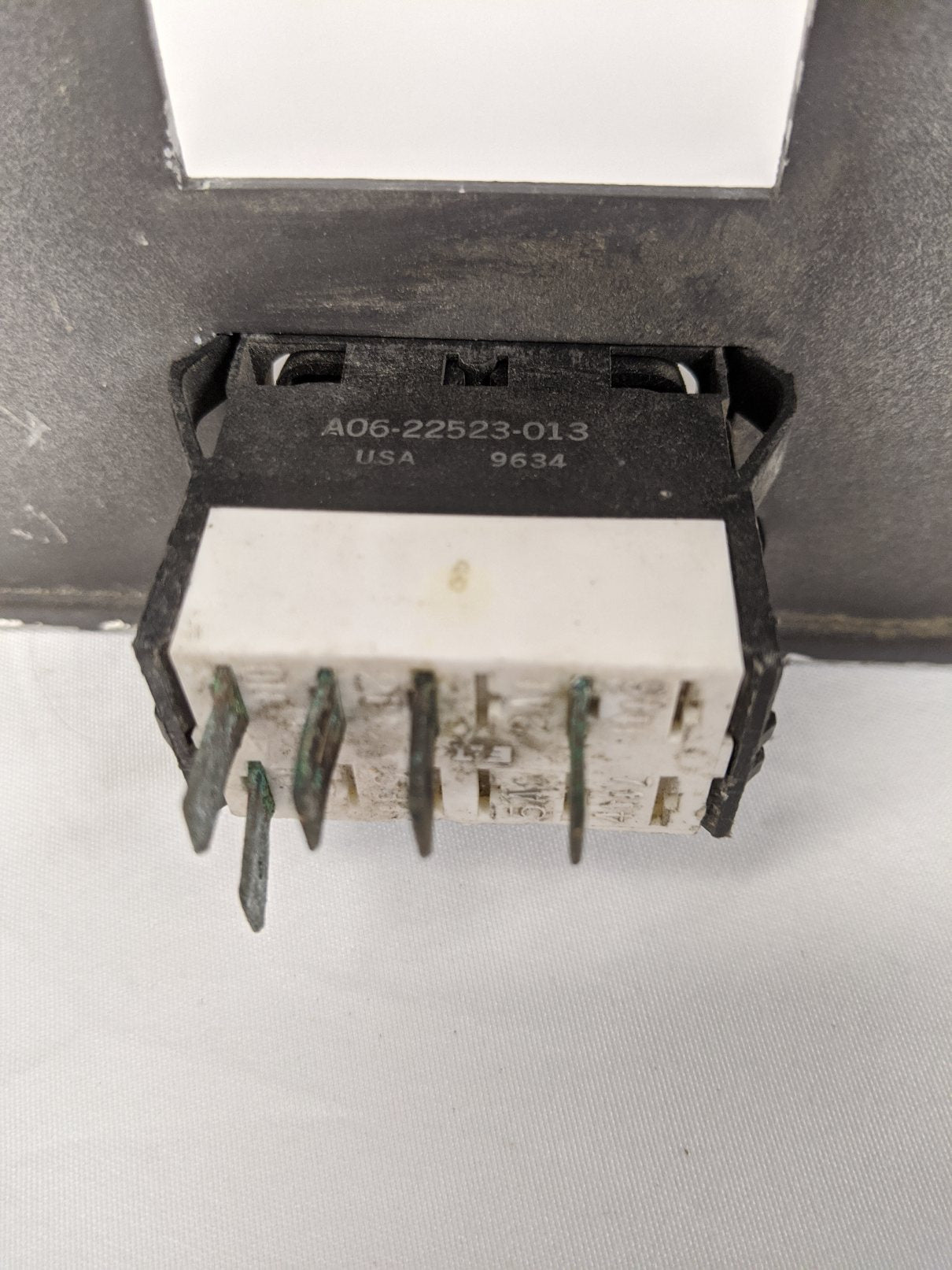 Used Freightliner Columbia Sleeper Light Switch Control Panel - P/N 22-43811-003