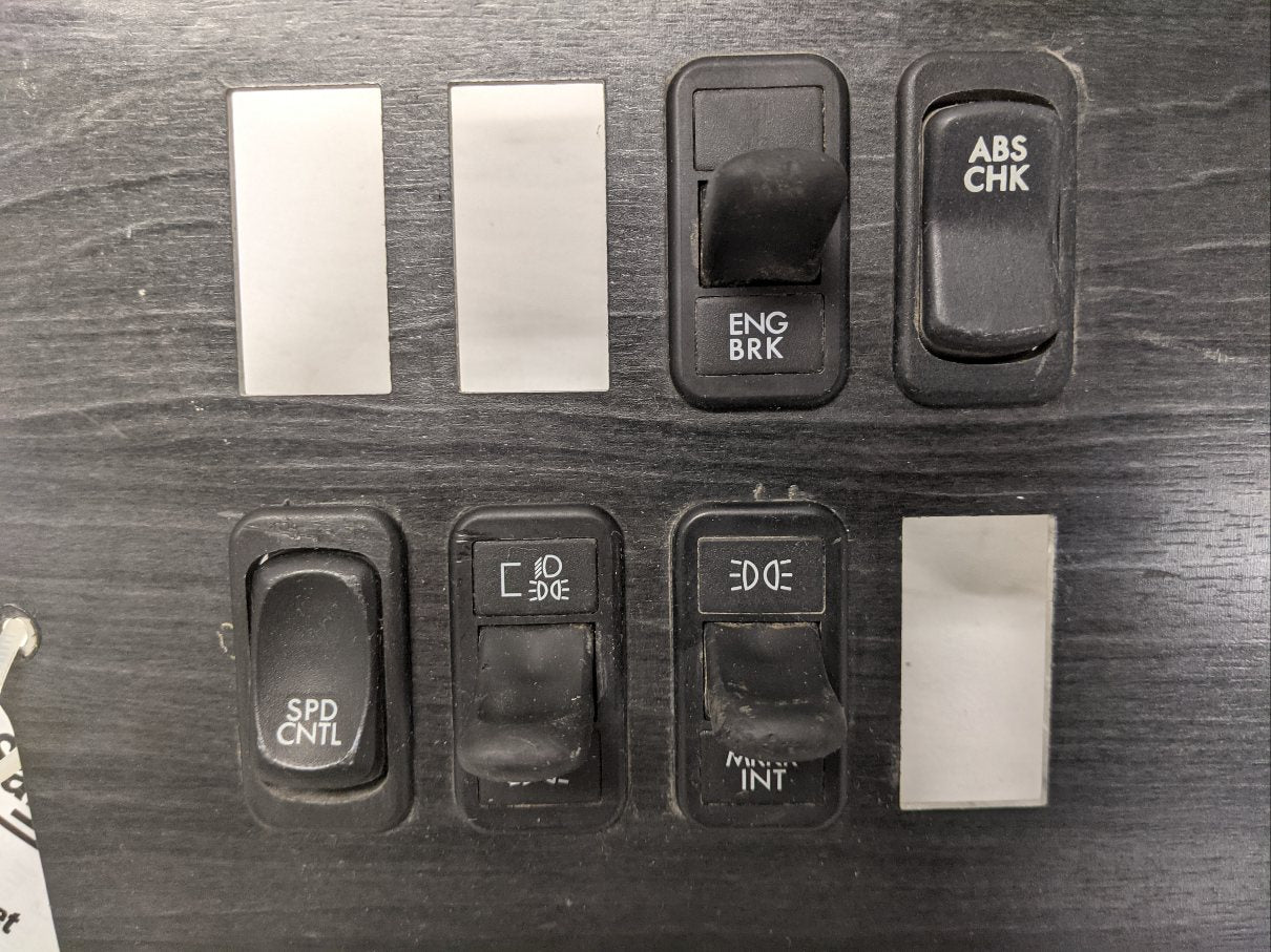 Used Freightliner Columbia Auxiliary Instrument Dash Panel - P/N  22-45867-010