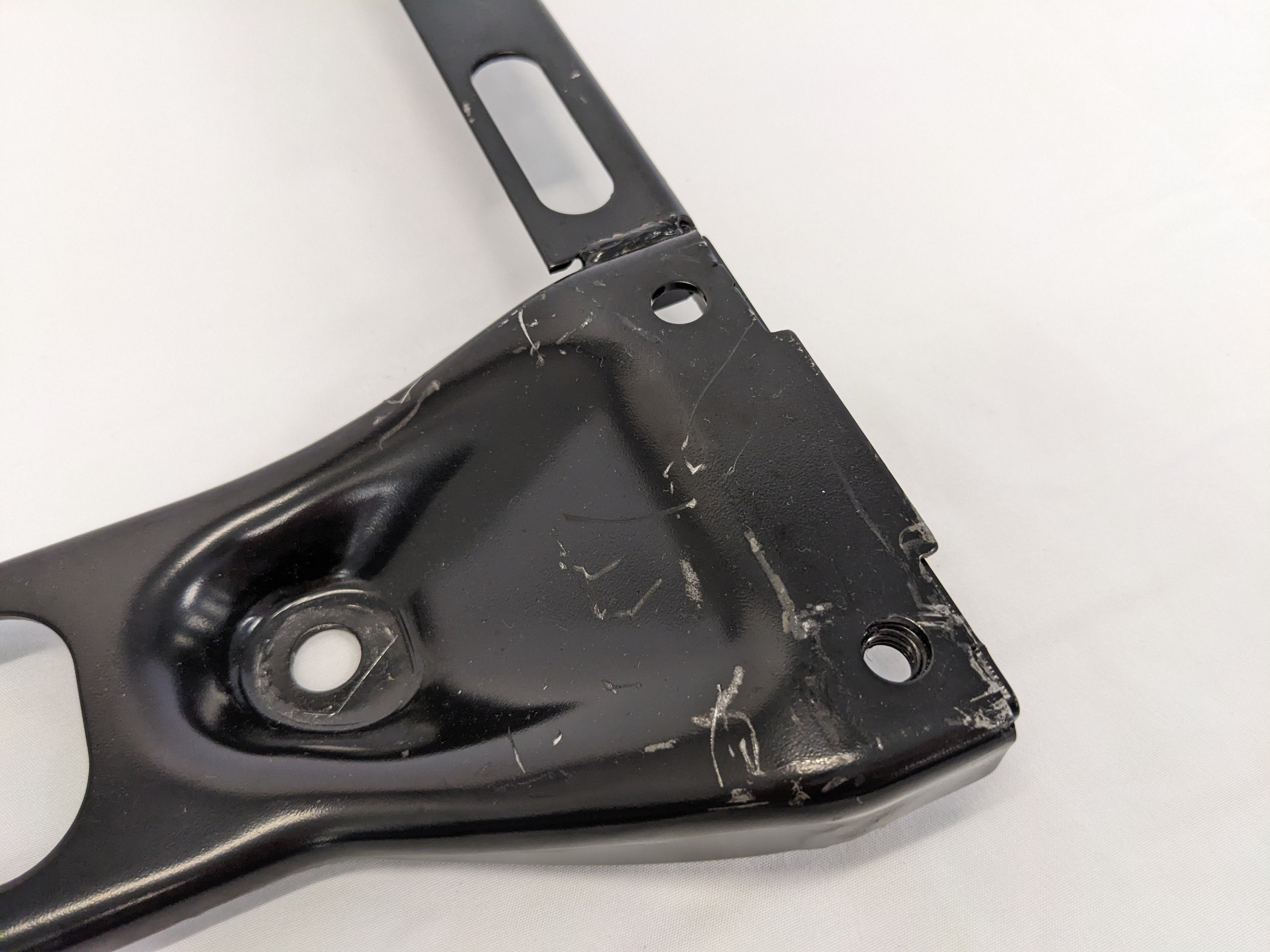 Damaged Freightliner Cascadia ISRI Seat Riser - P/N  A18-67987-000 (8491125735740)