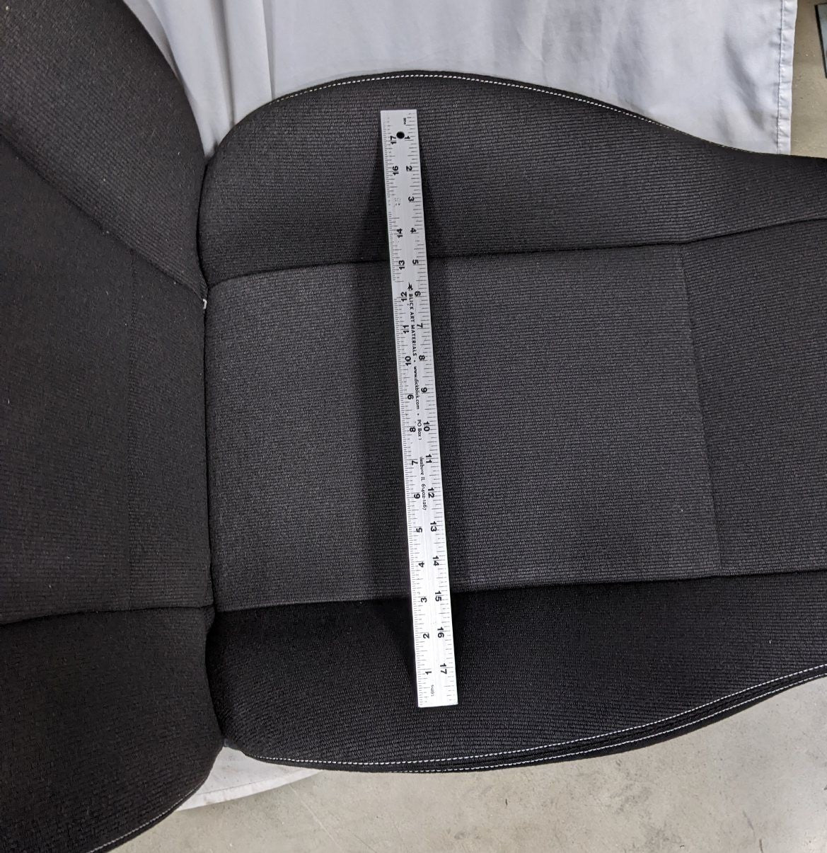 New Western Star RH Complete Static Seat Assembly - P/N ISR 815858 1013