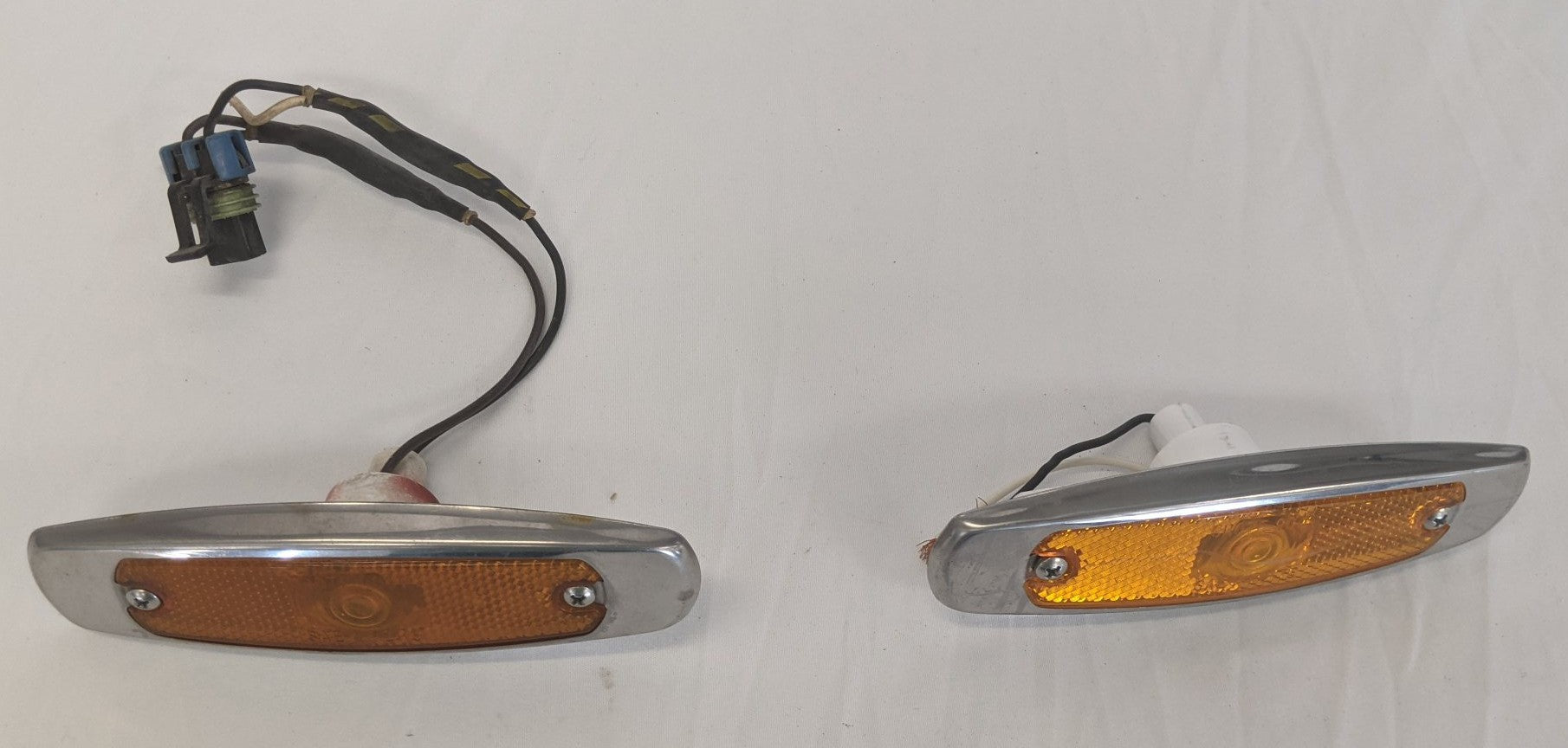 *Lot of 2* Used Freightliner Grote Marker Light - P/N GRO 45663