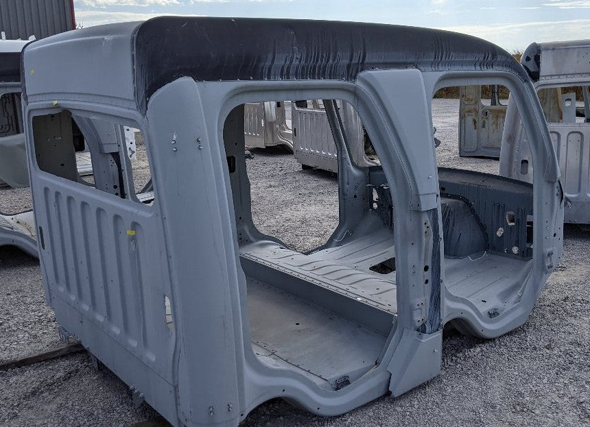 Damaged Freightliner M2 106 / 114SD 4-Door Crew / Quad Cab #8