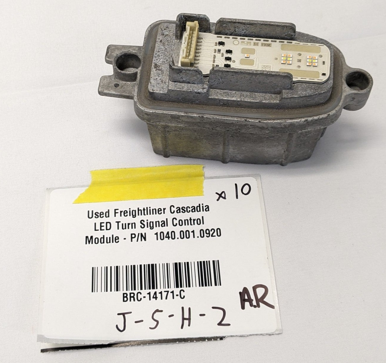 Used Freightliner Cascadia LED Turn Signal Control Module - P/N  1040.001.0920