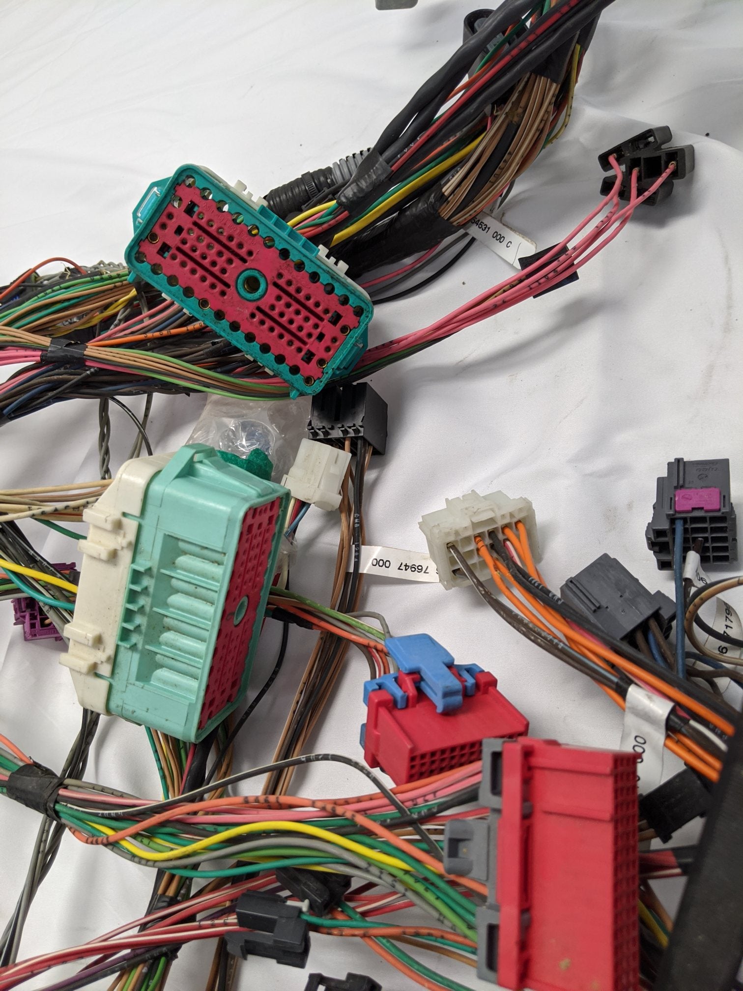 Freightliner Cascadia P3 Dash Commodity Wiring Harness - P/N S67-00003-519