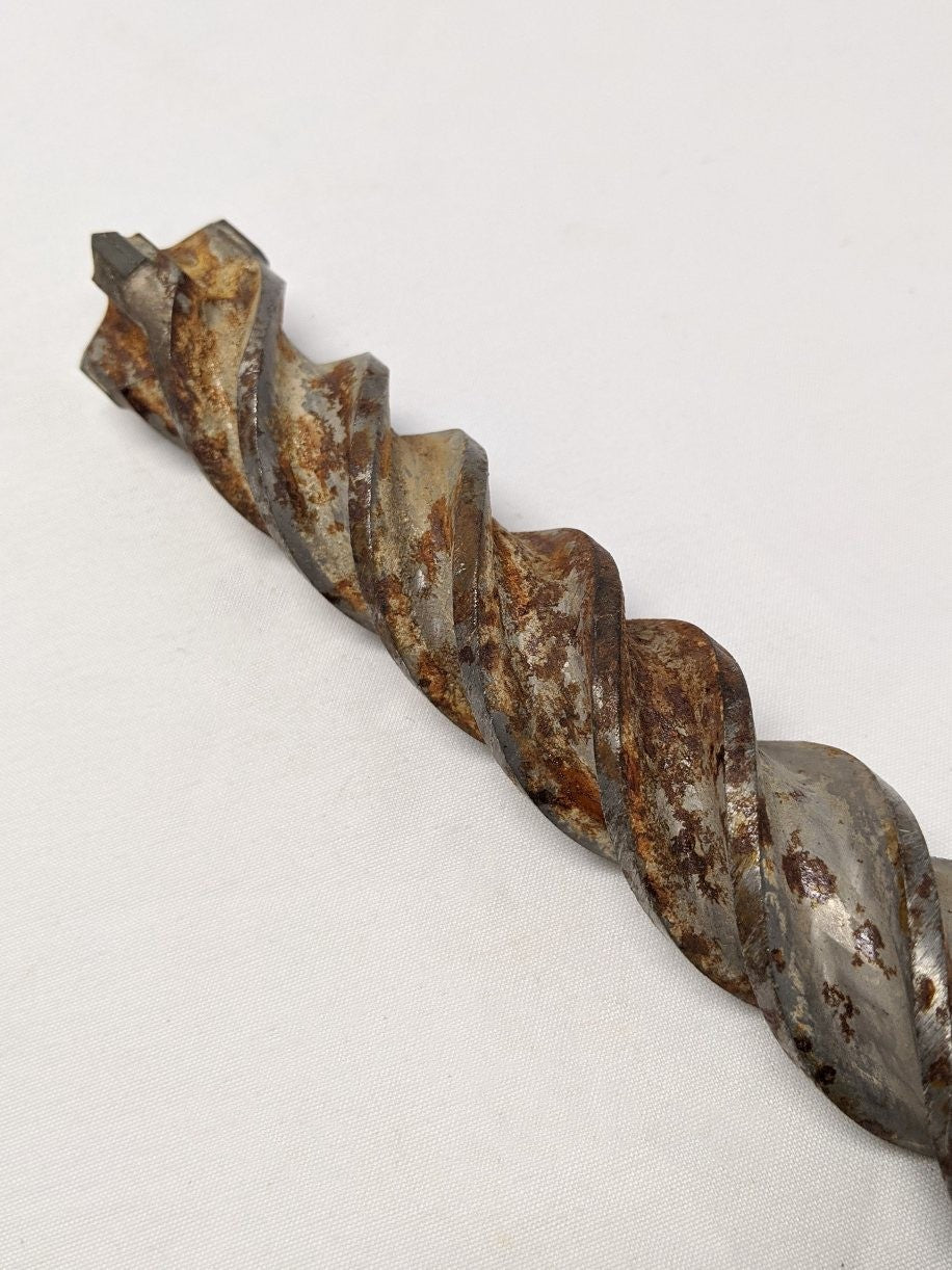 DeWalt 1-1/8x15 SDS Max Masonry Drill Bit - DW5821