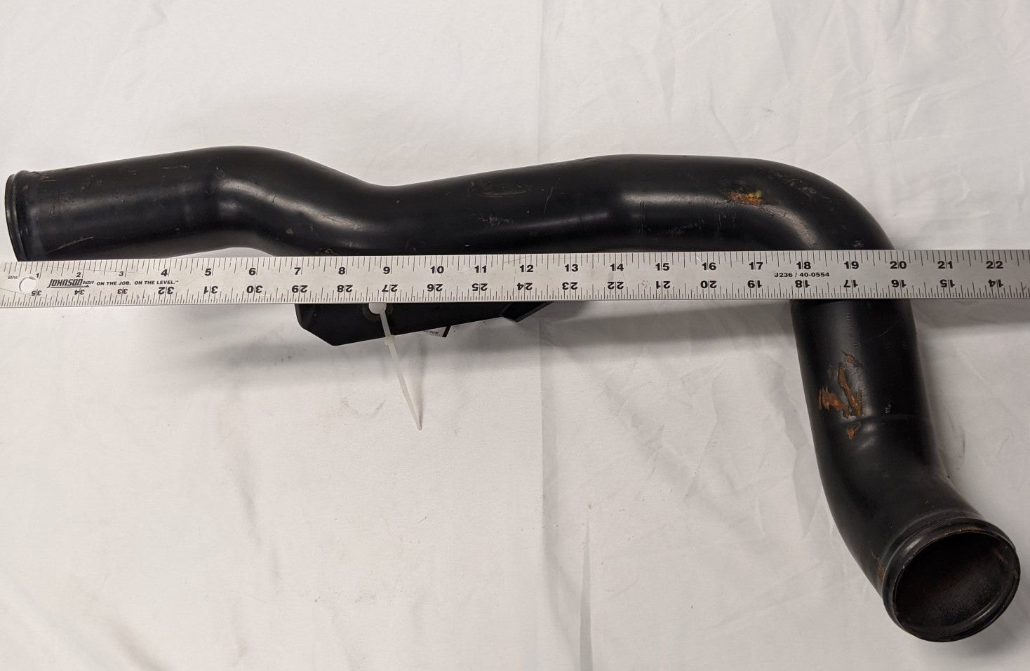 Freightliner LH Radiator Cooling Outlet Pipe - A05-28762-000