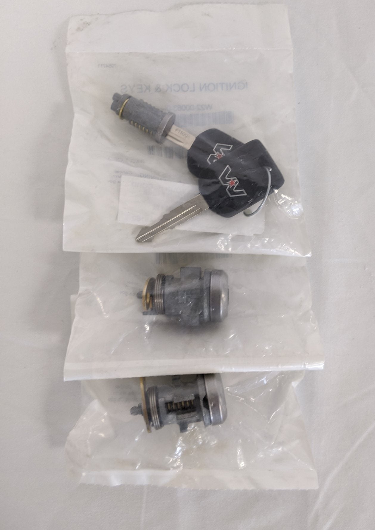 New Western Star 1001-1500 2 Key Door & Ignition Lock Set - P/N W22-00063-006 (10006688170300)