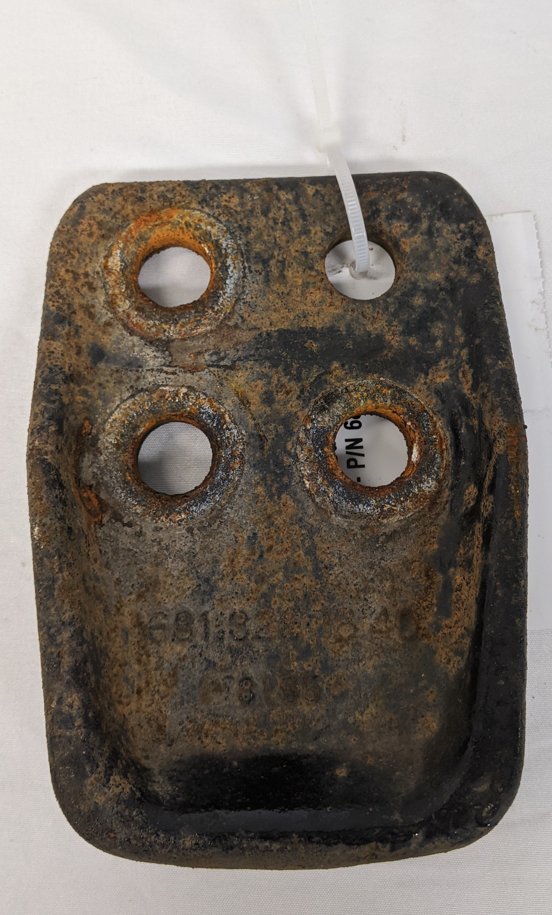 Used Freightliner Columbia Rear Axle Suspension Stop Bracket - P/N 681 328 18 40 (10091732304188)