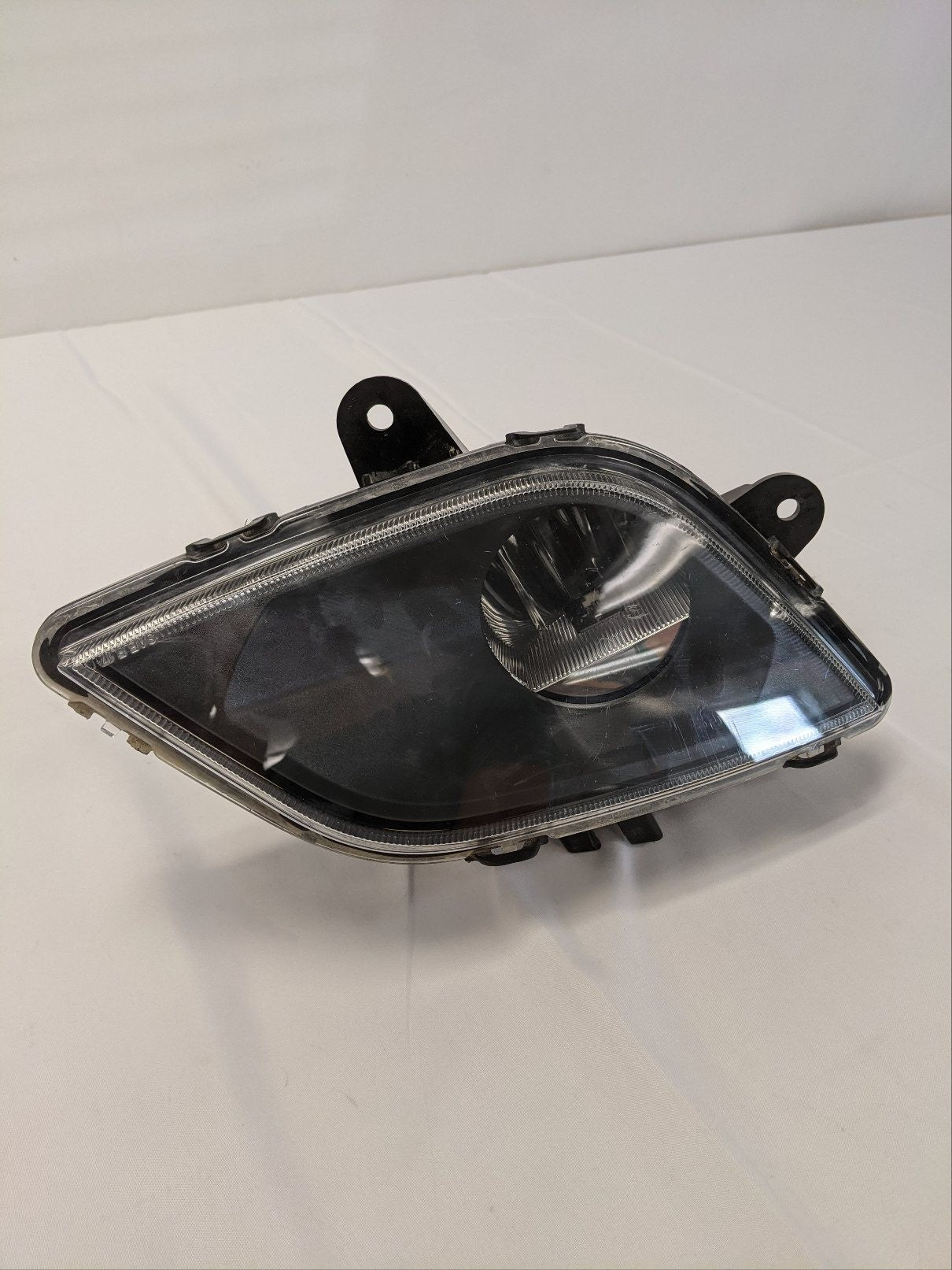 Damaged Freightliner Cascadia P4 RH LED Fog Light - P/N A66-03653-001
