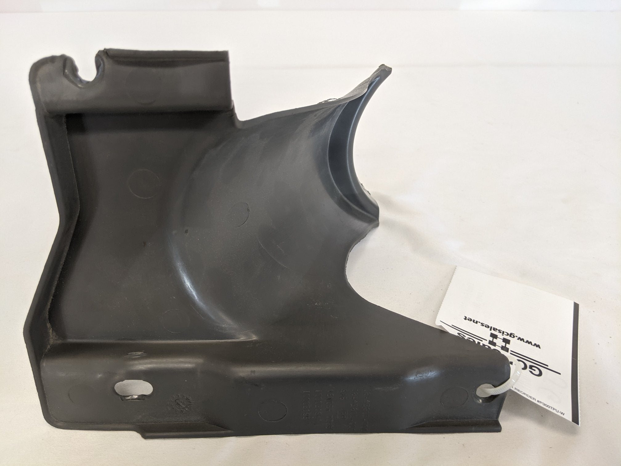 Used Freightliner Columbia Lower Steering Column Cover - P/N 18-45805-000 (10175157010748)