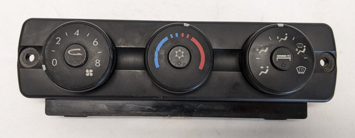 Used Freightliner Cascadia P3 A/C Heater HVAC Control Panel - P/N  A22-60645-501