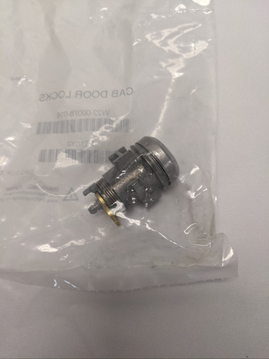 Freightliner M2 P3 6-Key Door & Ignition Lock Set | W22-00078-016