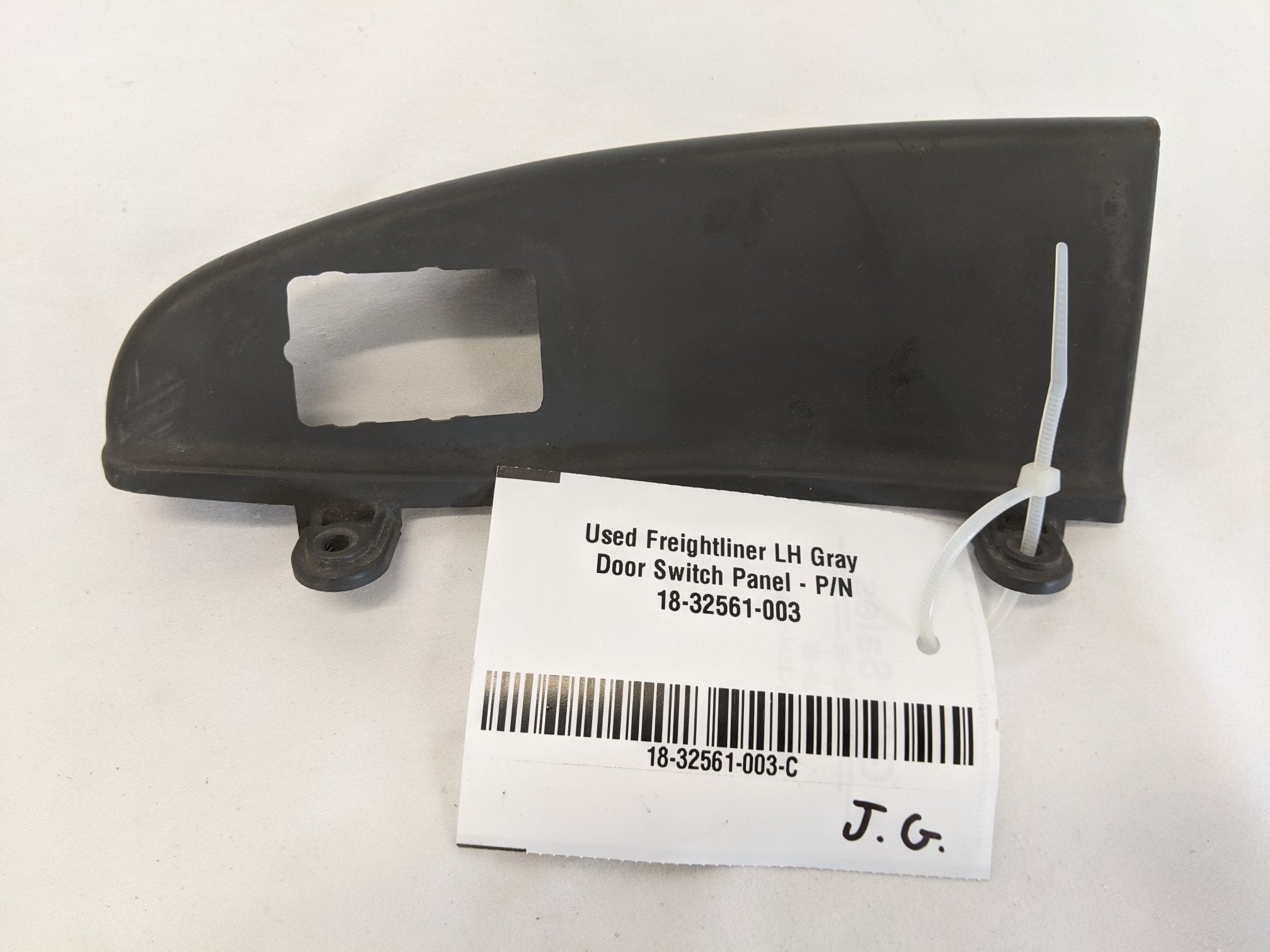 Used Freightliner LH Gray Door Switch Panel - P/N 18-32561-003 (10175076892988)