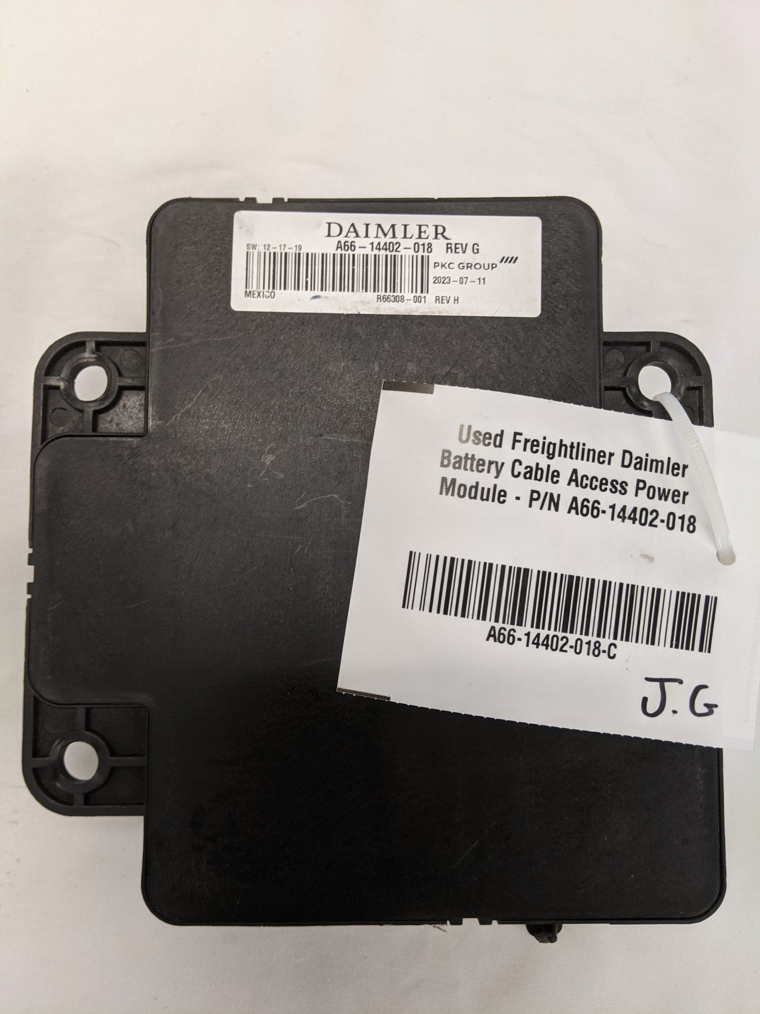 Used Freightliner Daimler Battery Cable Access Power Module - P/N A66-14402-018 (10172237021500)