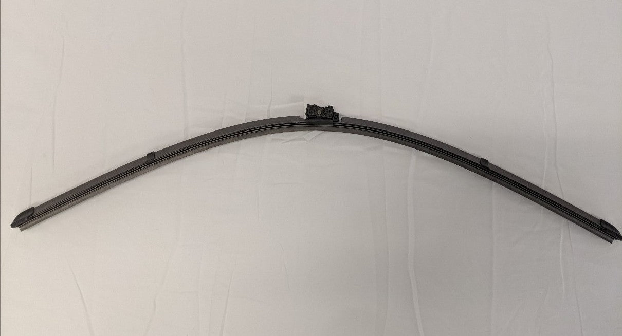 New Mercedes-Benz Wiper Blade Set - P/N 167 820 92 01 (10154172842300)