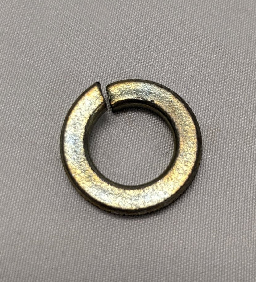 300 Yellow Zinc Steel Split Lock Washers 1/2"