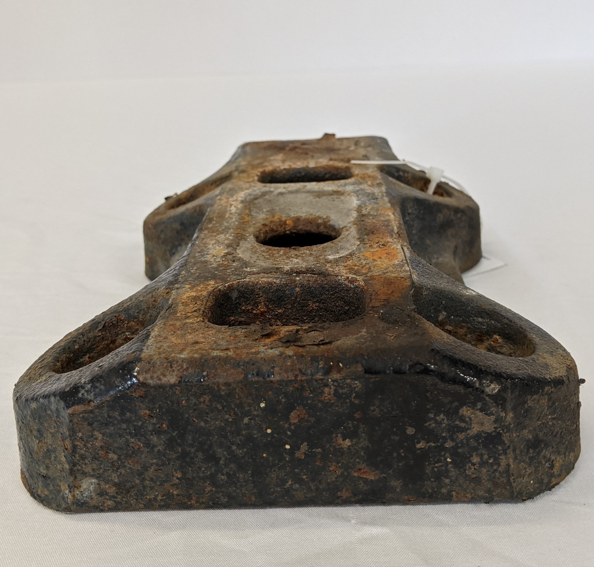 Used Freightliner Rear Suspension U-Bolt Retainer Bracket - P/N 16-20793-000 (10093051773244)