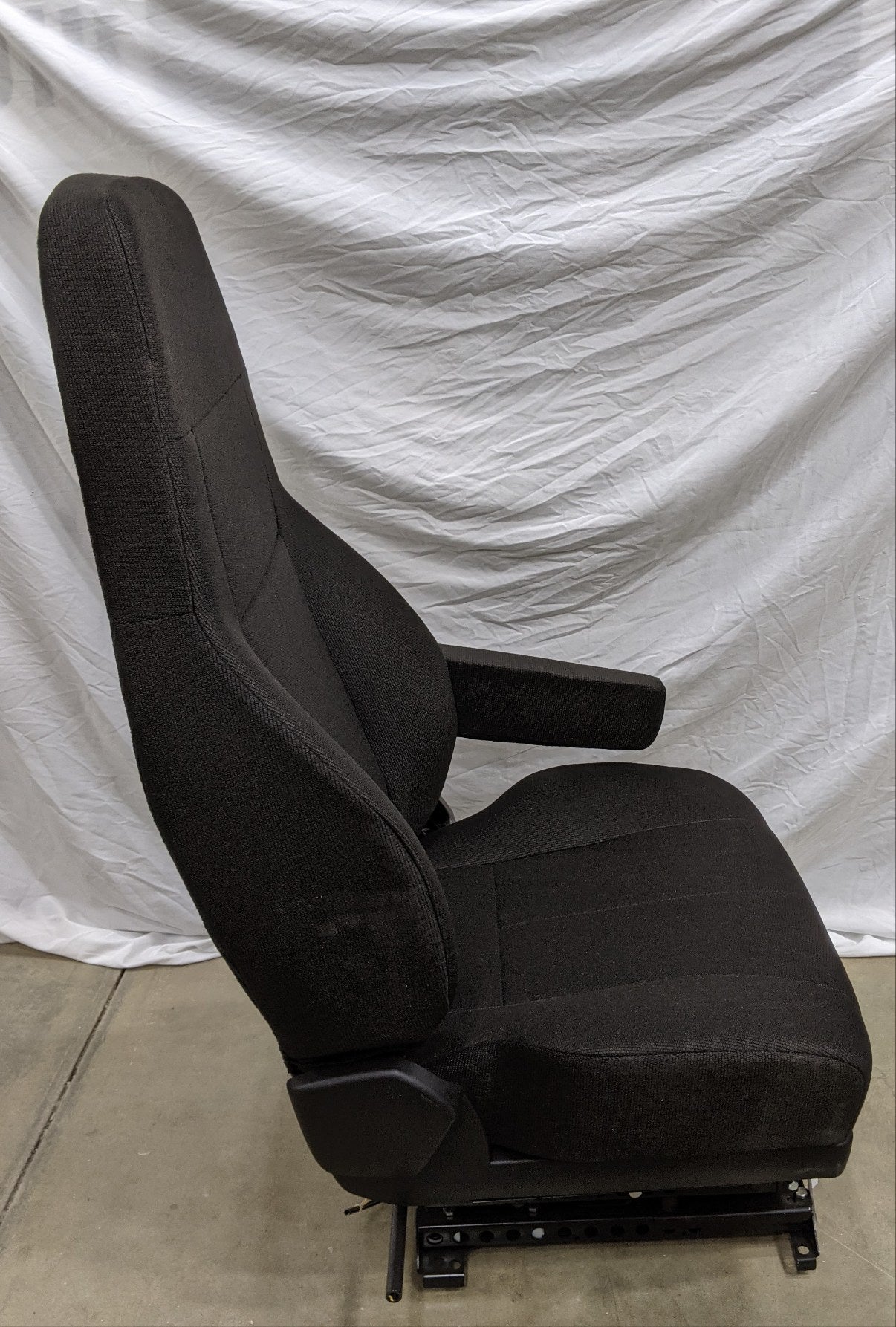 Damaged ISRI  Air Ride 1 Arm 2 Lumbar Black Passenger Seat -P/N ISR 816004 326 (9995468144956)