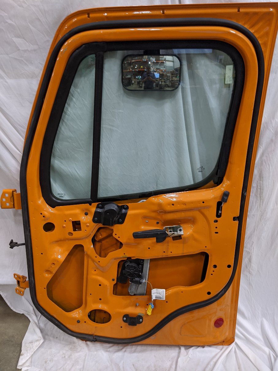 Freightliner M2 Plus RH Door w/ Window - P/N Z18-71221-032 (10091449123132)