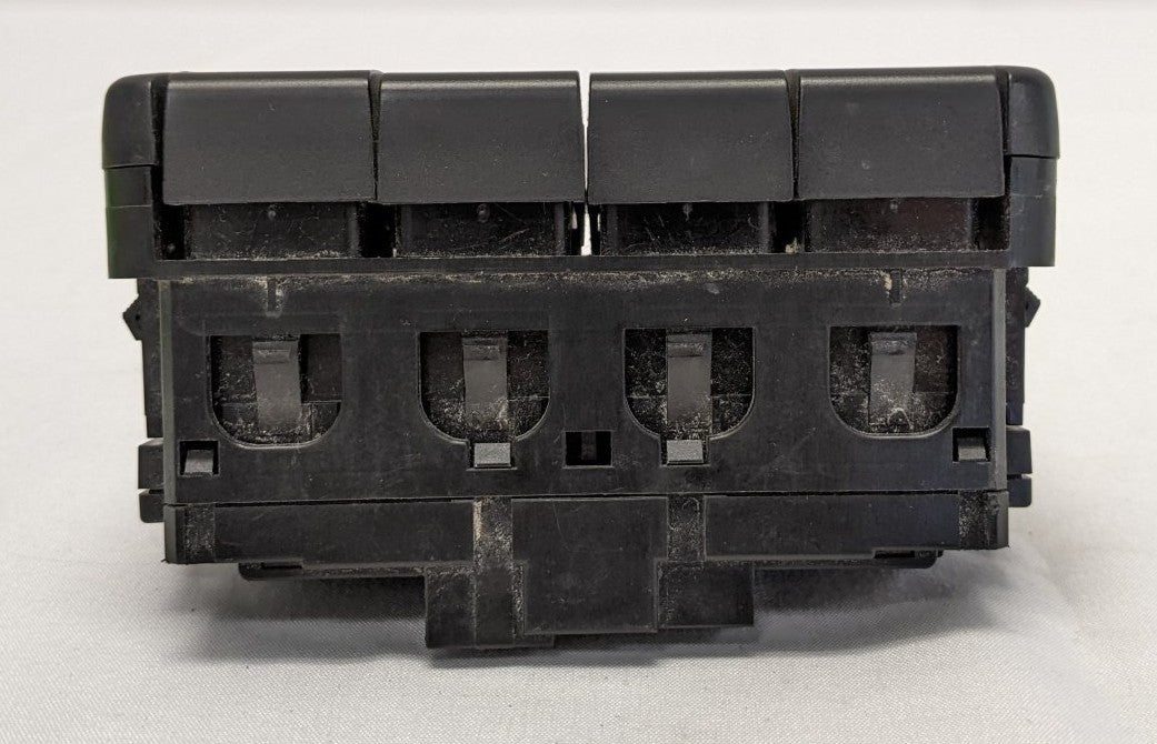 Freightliner Cascadia P3 Sleeper Switch Panel A06-60973-000 (Used)