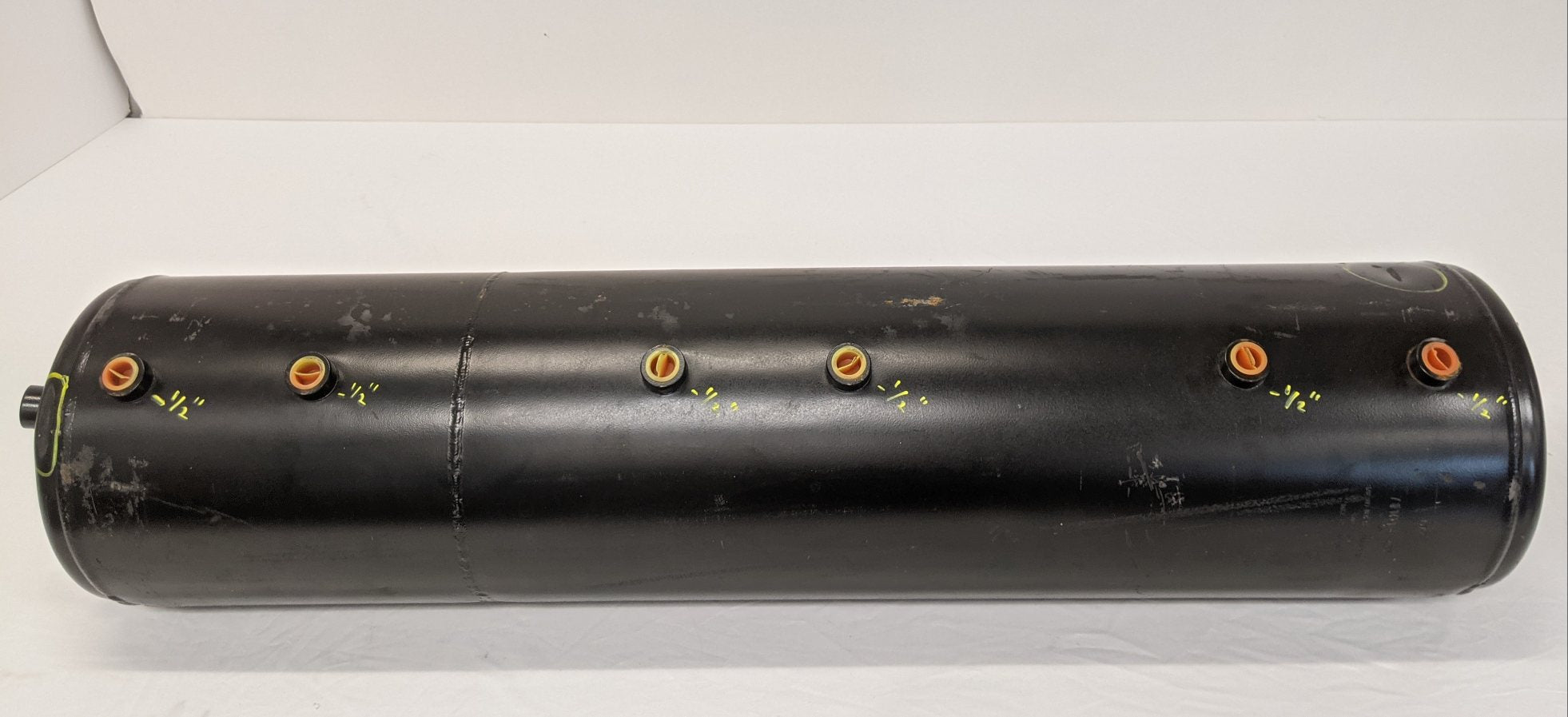 *Dented* Western Star Dual Reservoir Air Tank - P/N 71101-3407 (10115977543996)