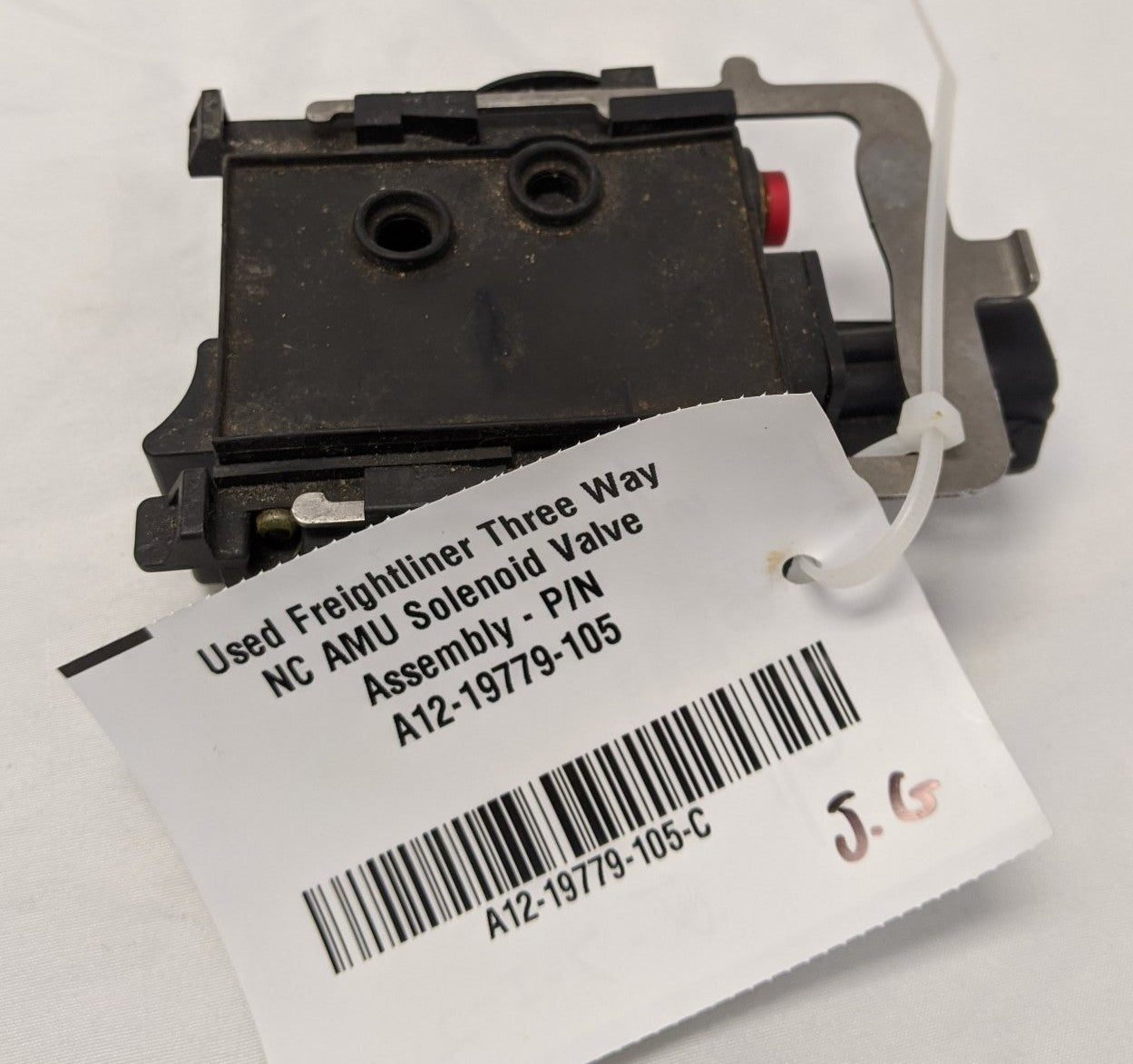 Used Freightliner Three Way NC AMU Solenoid Valve Assembly - P/N A12-19779-105