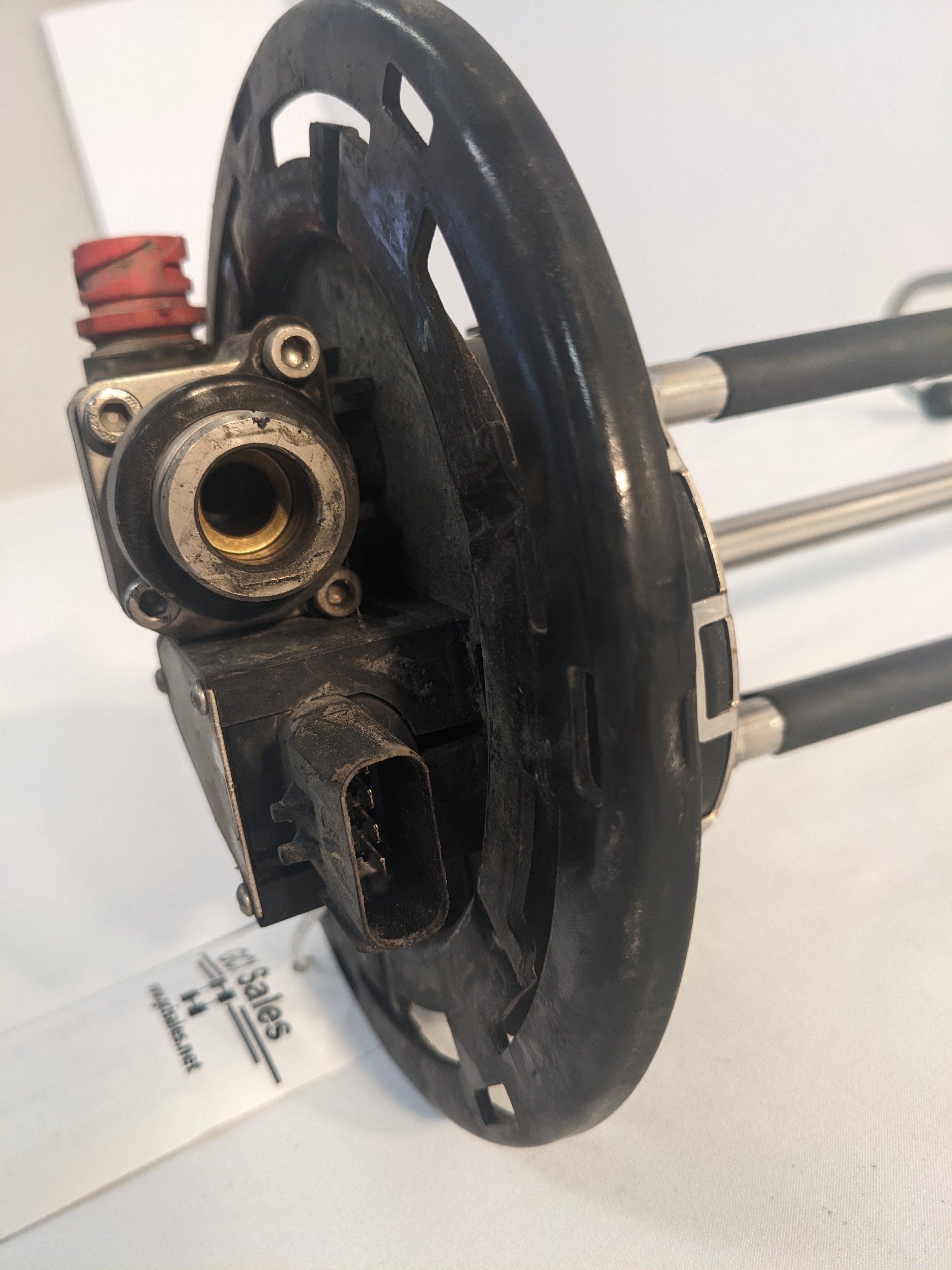 Used Freightliner Cascadia P3 HDEP 13/23 Gal DEF Header - P/N  04-31677-000 (10071656104252)