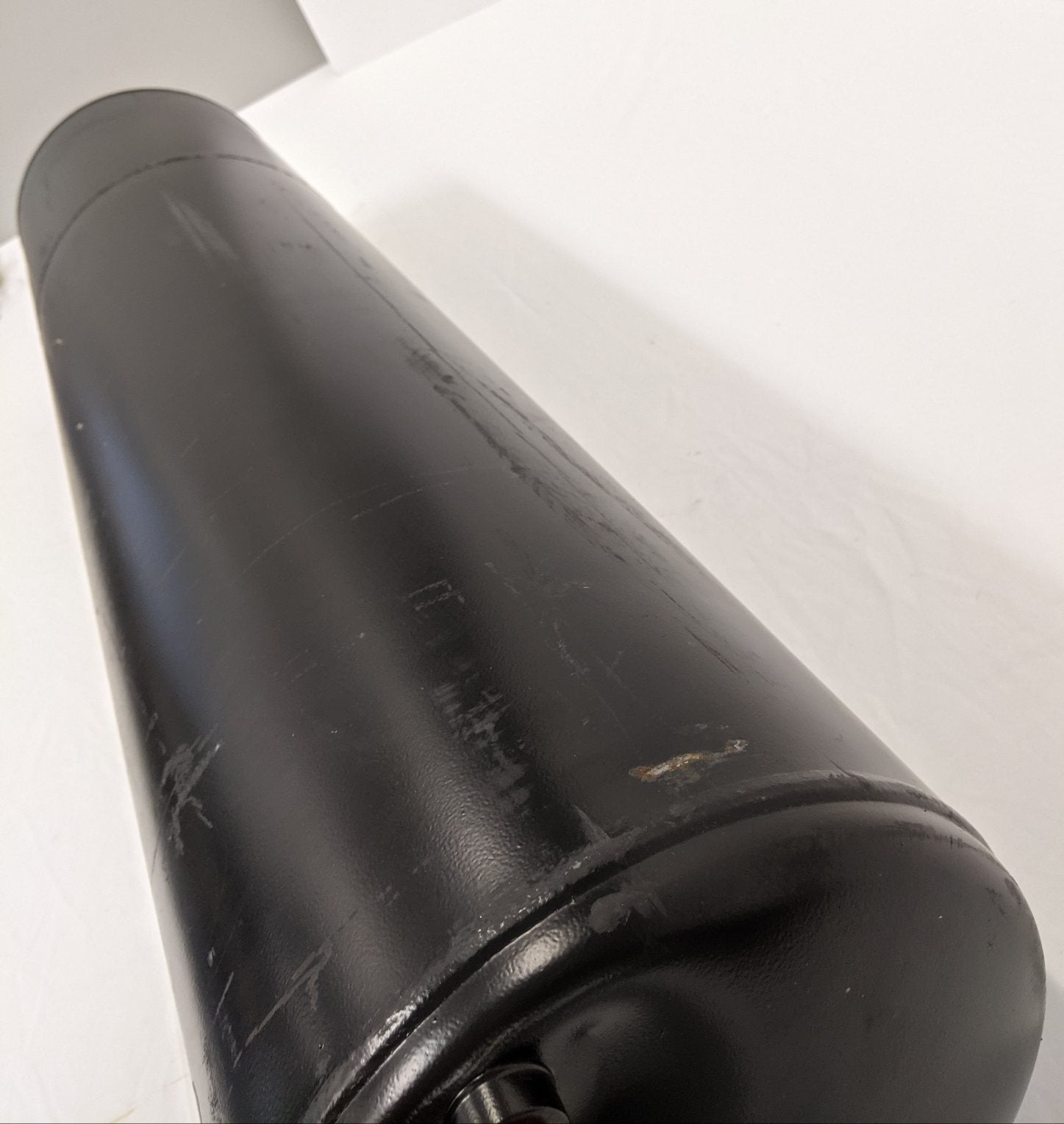 *Dented* Western Star Dual Reservoir Air Tank - P/N 71101-3407 (10115977543996)