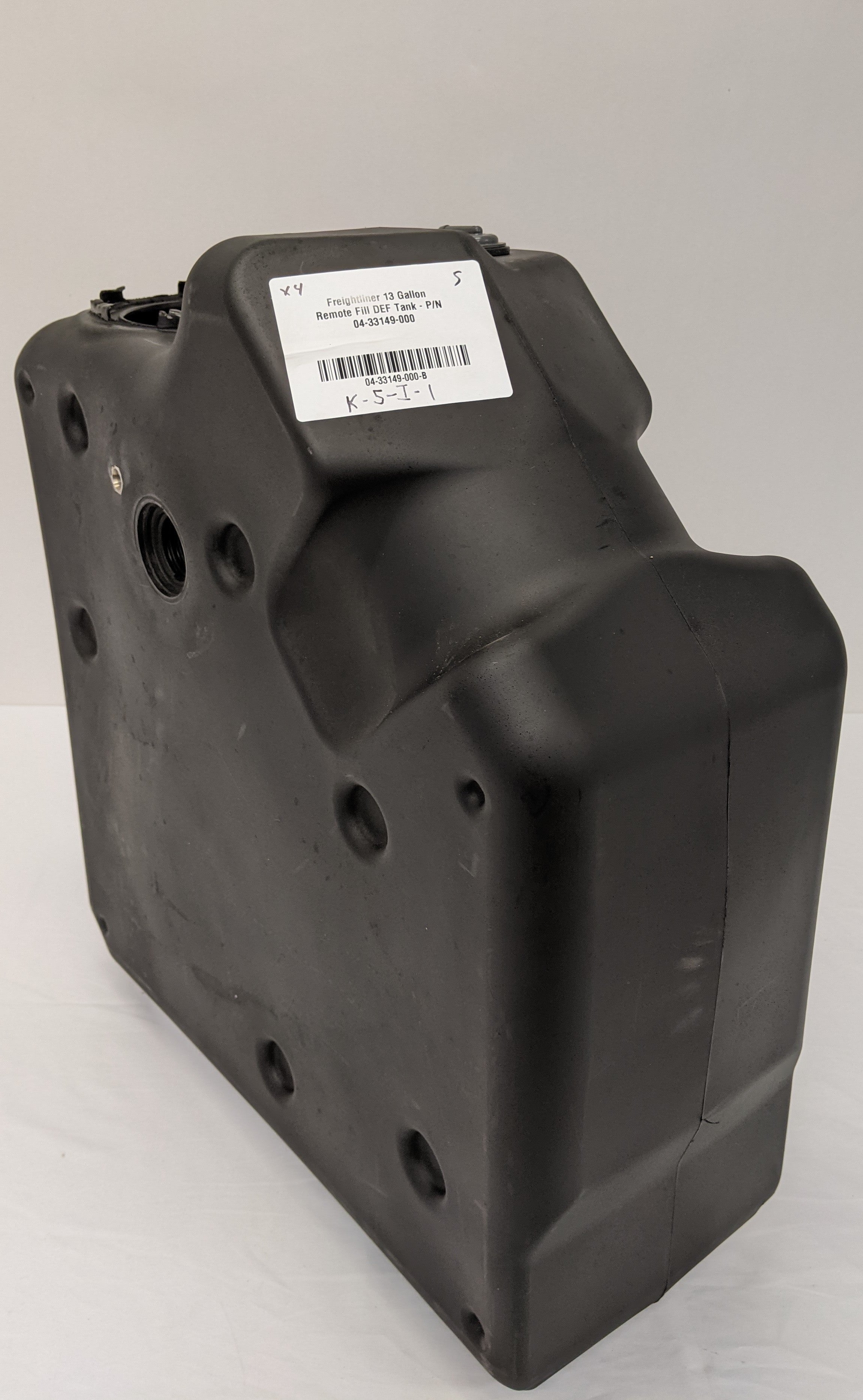 Freightliner 13 Gallon Remote Fill DEF Tank - P/N 04-33149-000 (6700462080086)