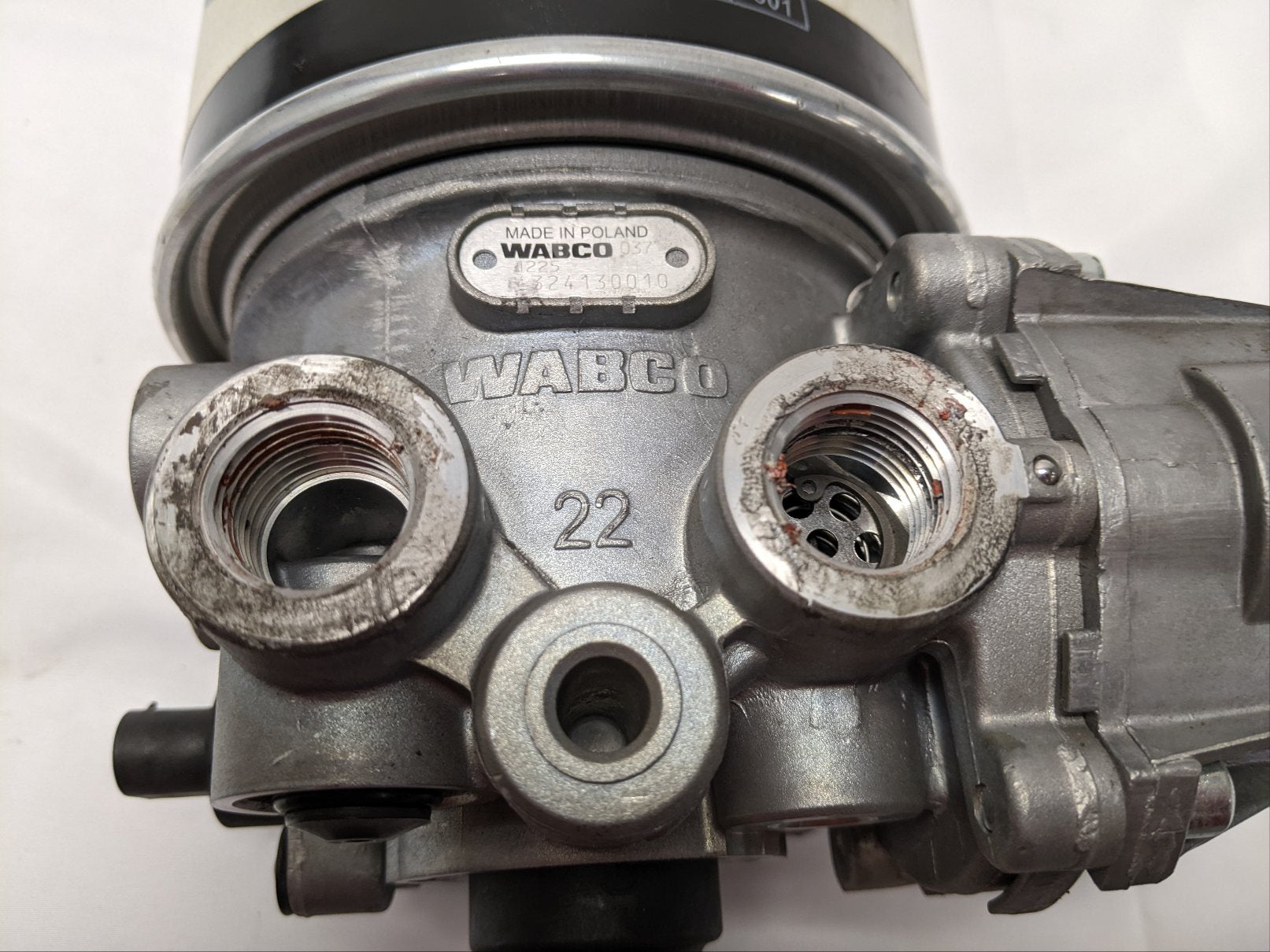 Wabco 1200 12V Air Dryer Pressure Relief Valve | RWABK118