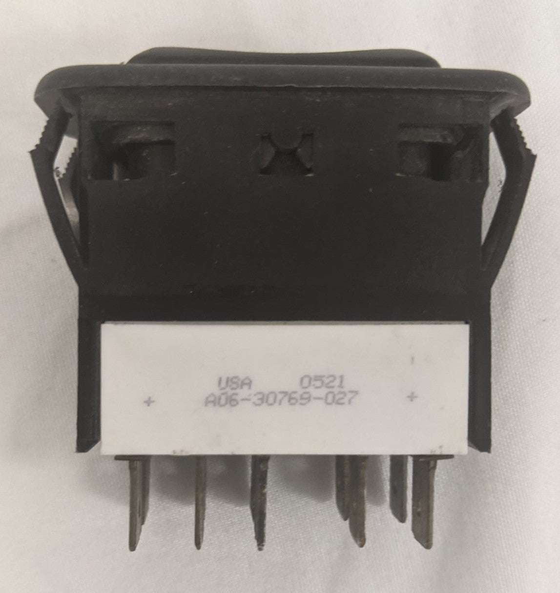 A06-22523-027 - Freightliner Power Window Momentary Switch