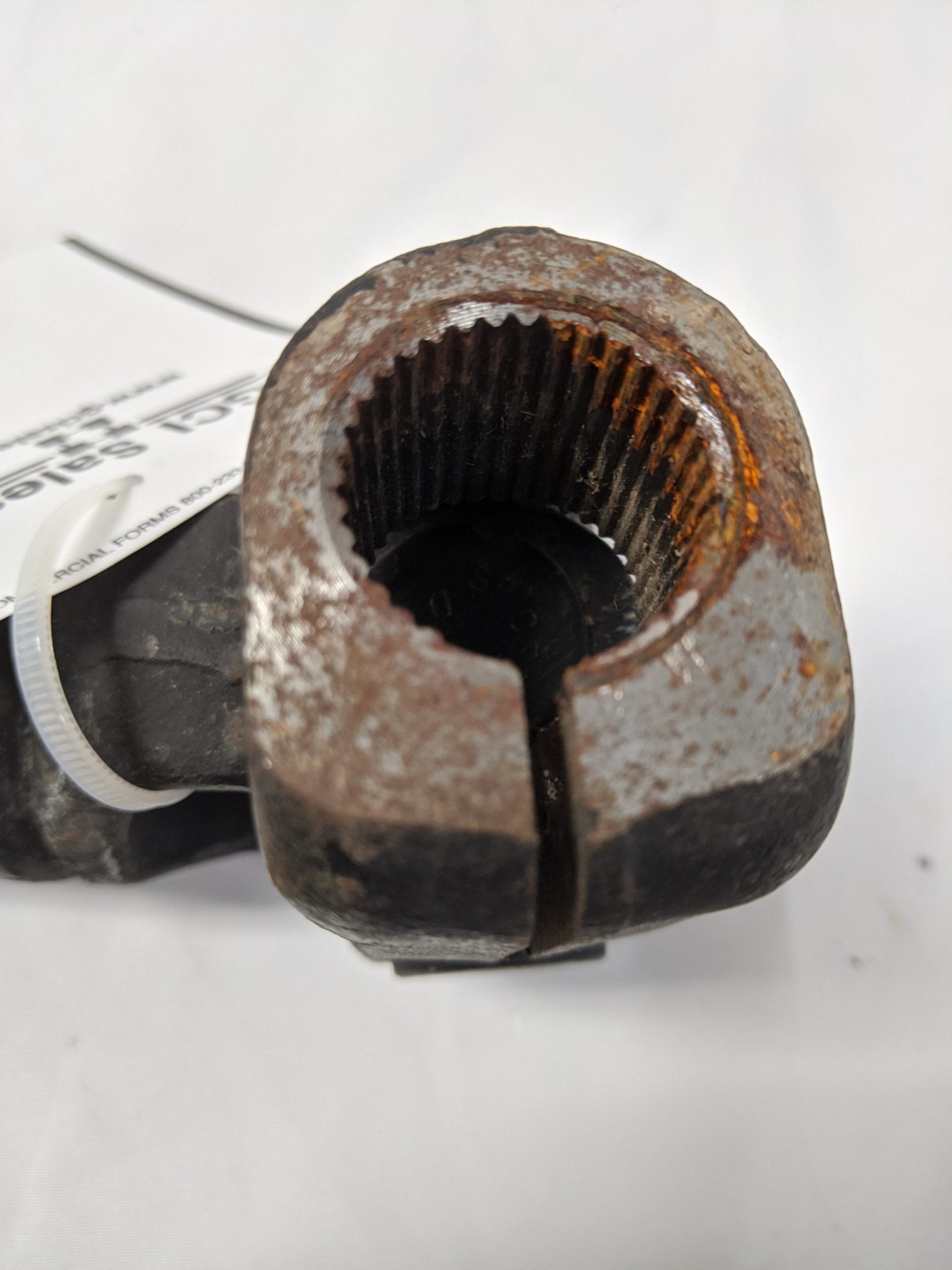 Freightliner Lower Steering Gear Shaft (WWS 38201-3484) - Used