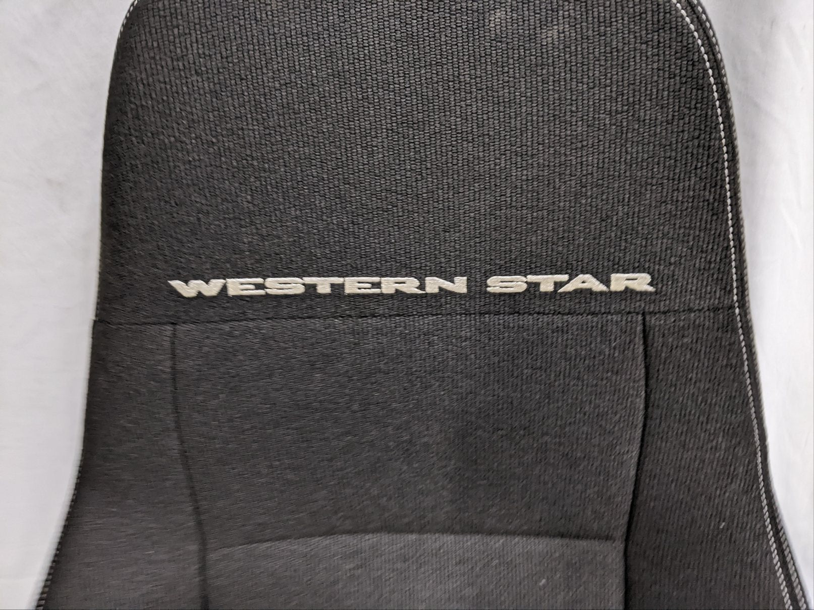 New Western Star RH Complete Static Seat Assembly - P/N ISR 815858 1013