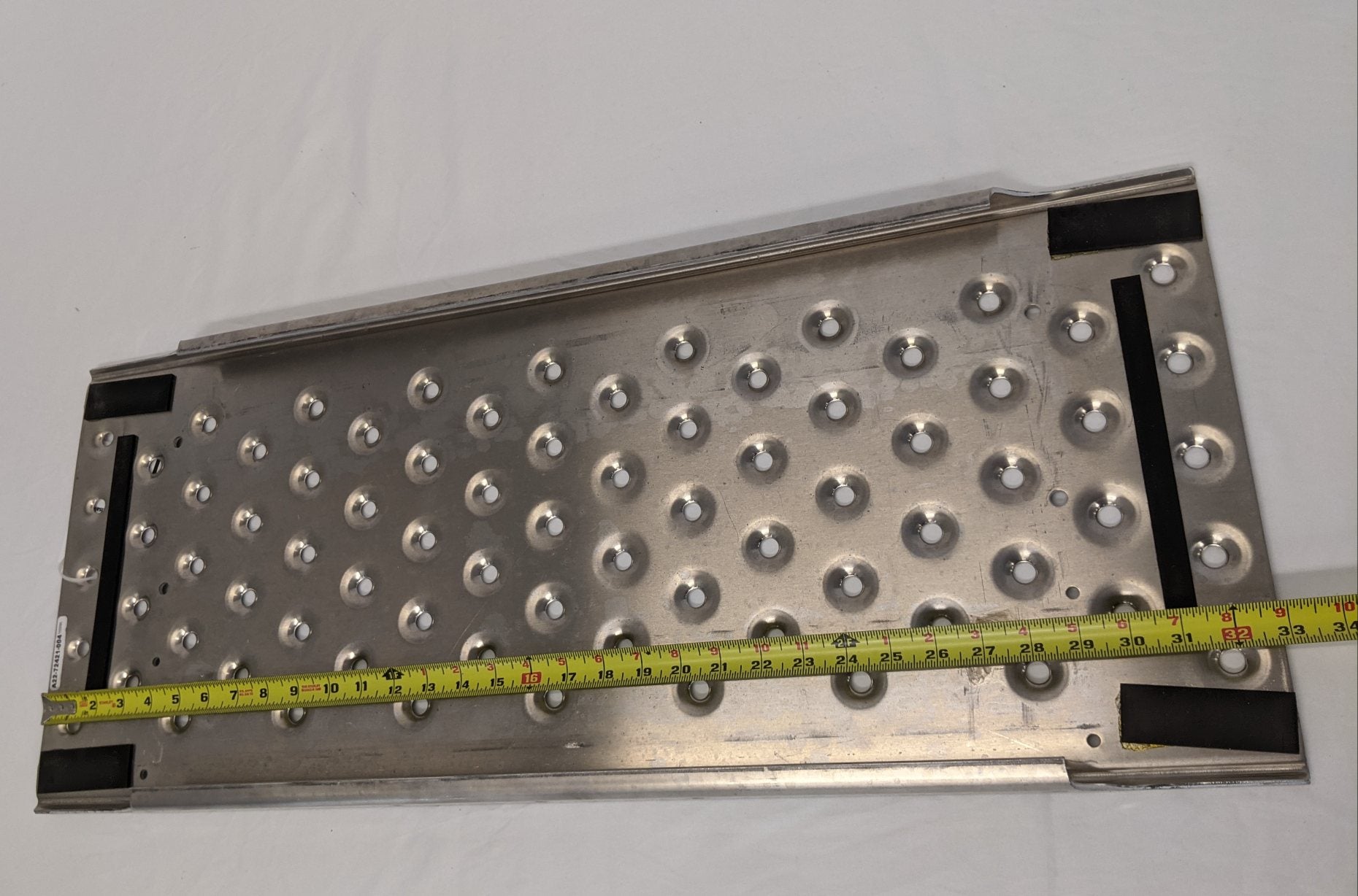 Freightliner 33" x 13 ¾" Recess Fixed Deck Plate - P/N  A22-72421-004 (6550909354070)