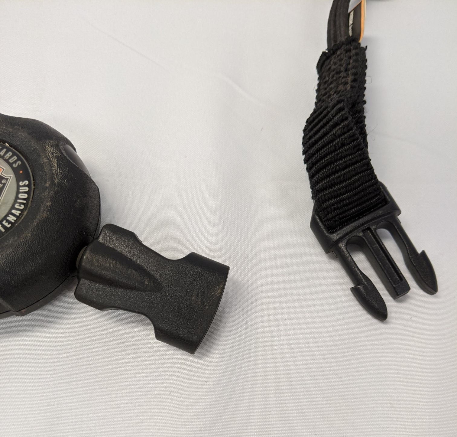 Ergodyne Squids 3001 Retractable Tool Lanyard 2 lbs - Carabiner 20-56" Reach