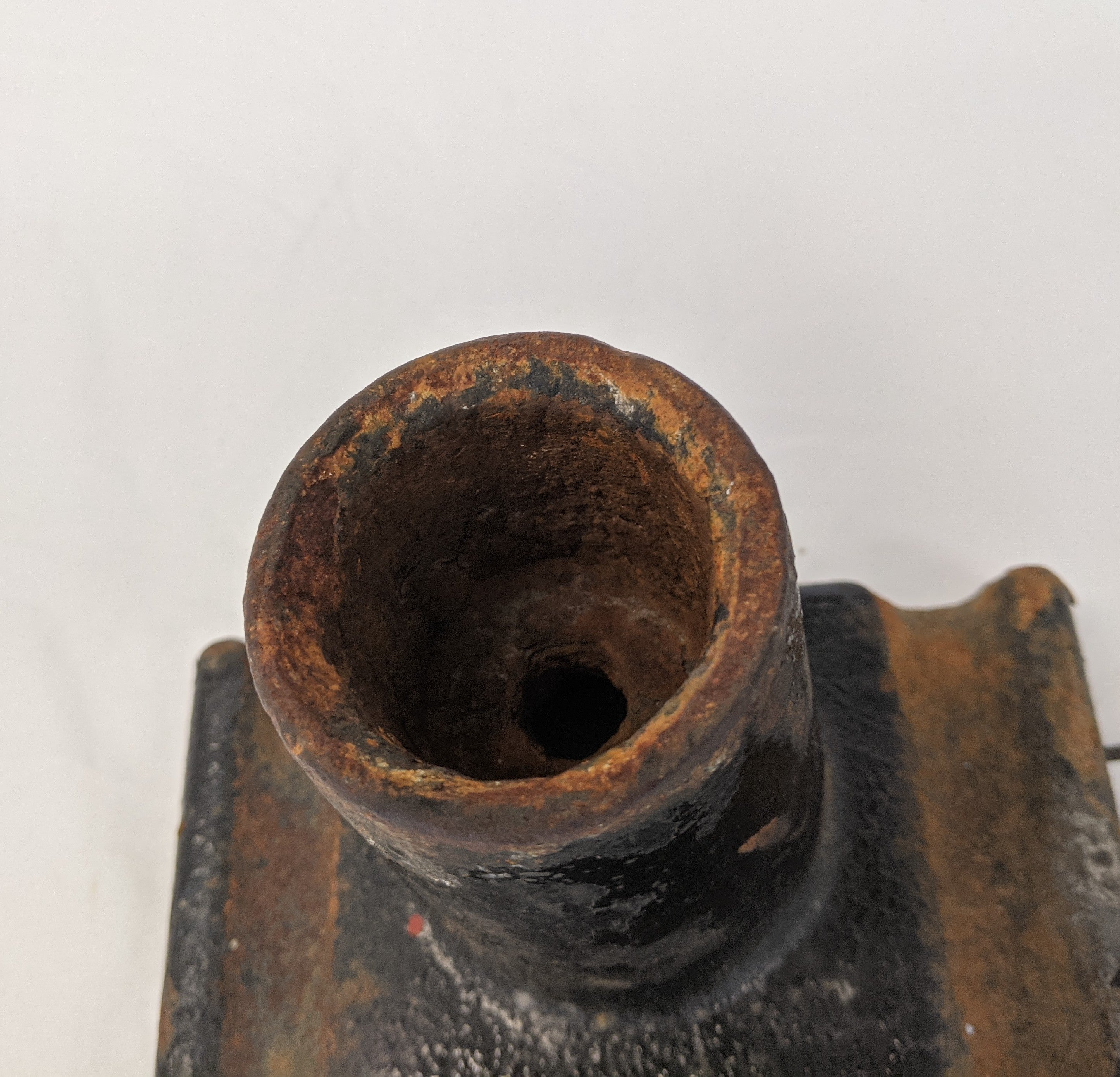 Used Freightliner LH Front Axle Stop Shock Absorption Bracket - P/N 16-15214-001 (10091616436540)