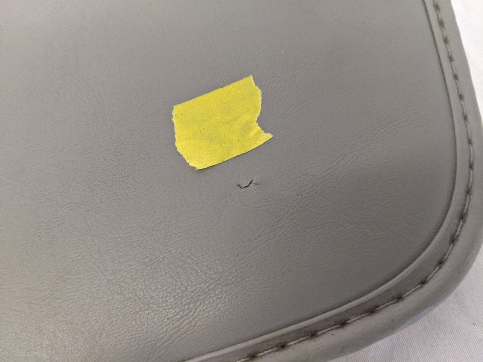 Damaged Freightliner Columbia Gray FLX Interior Sun Visor - P/N A22-58995-002