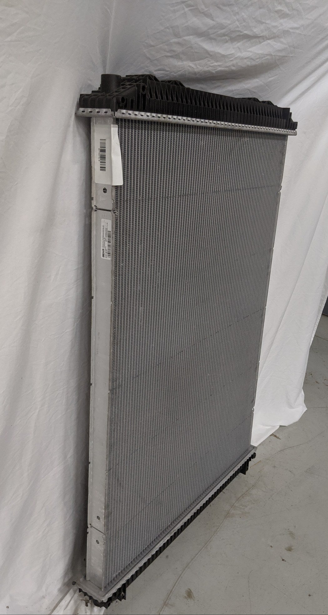 Freightliner Columbia  Radiator BHT98476, A0519870001 (4023572430934)