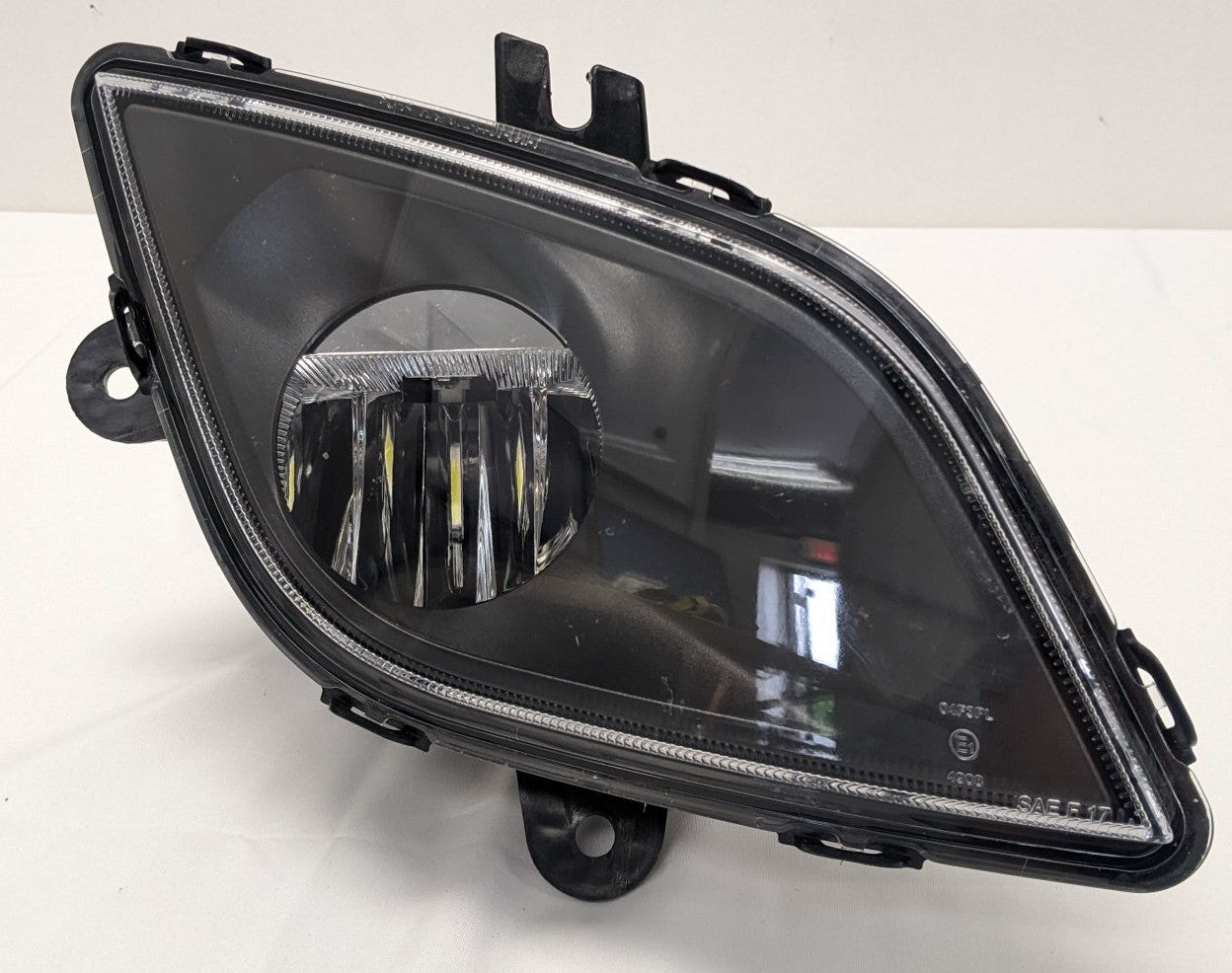 Used Freightliner Cascadia P4 RH LED Fog Light - P/N  A66-03653-003