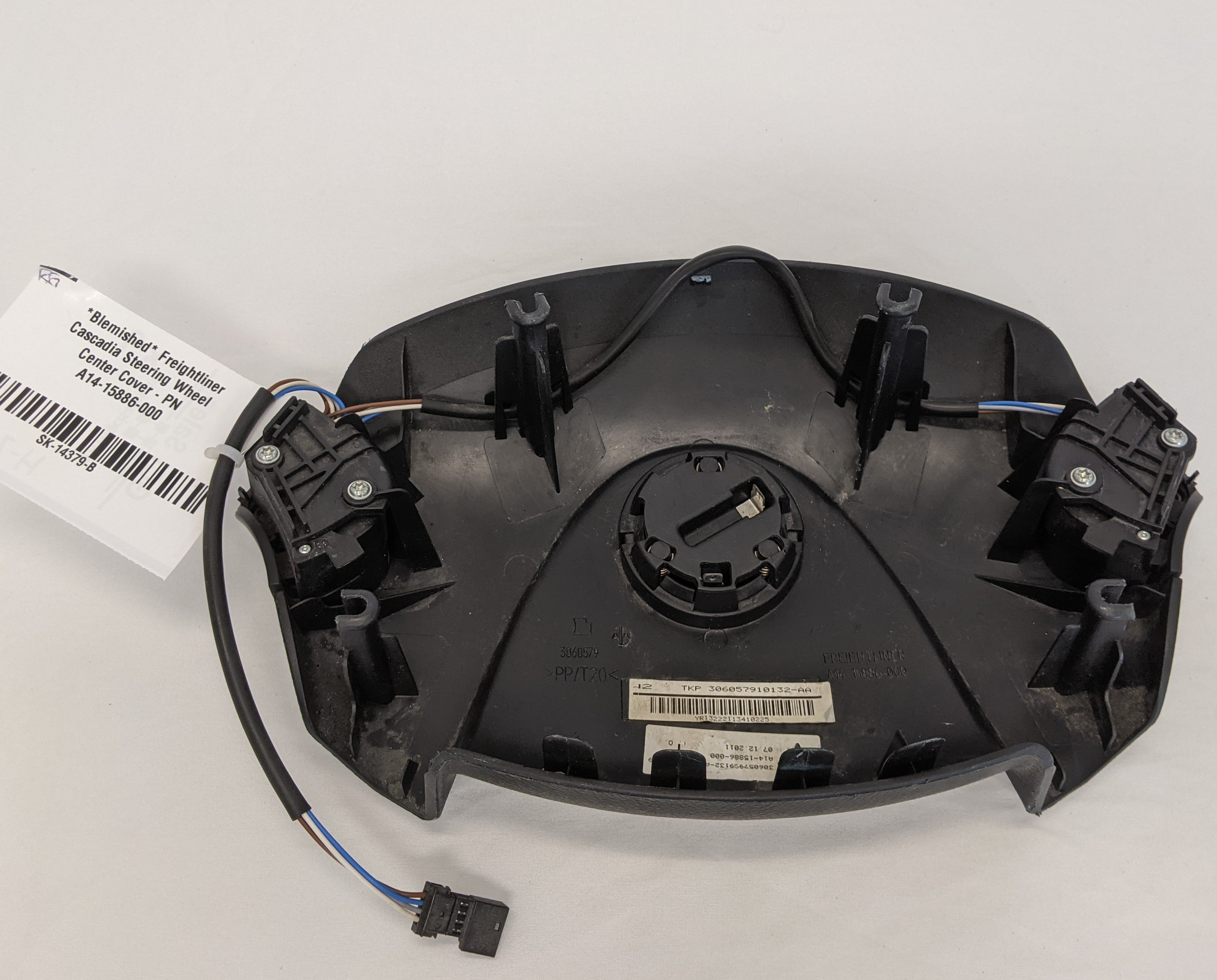 *Blemished* Freightliner Cascadia Steering Wheel Center Cover - PN A14-15886-000 (10097335501116)