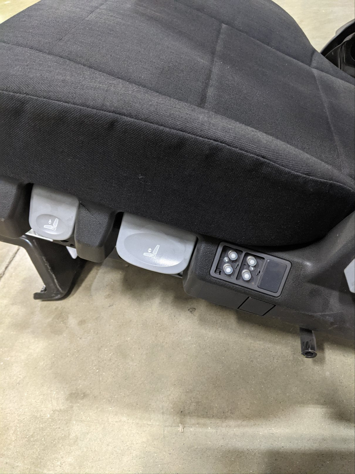 ISRI Freightliner M2 LH Level 2 Black Cordura Driver's Seat - P/N 816107 164