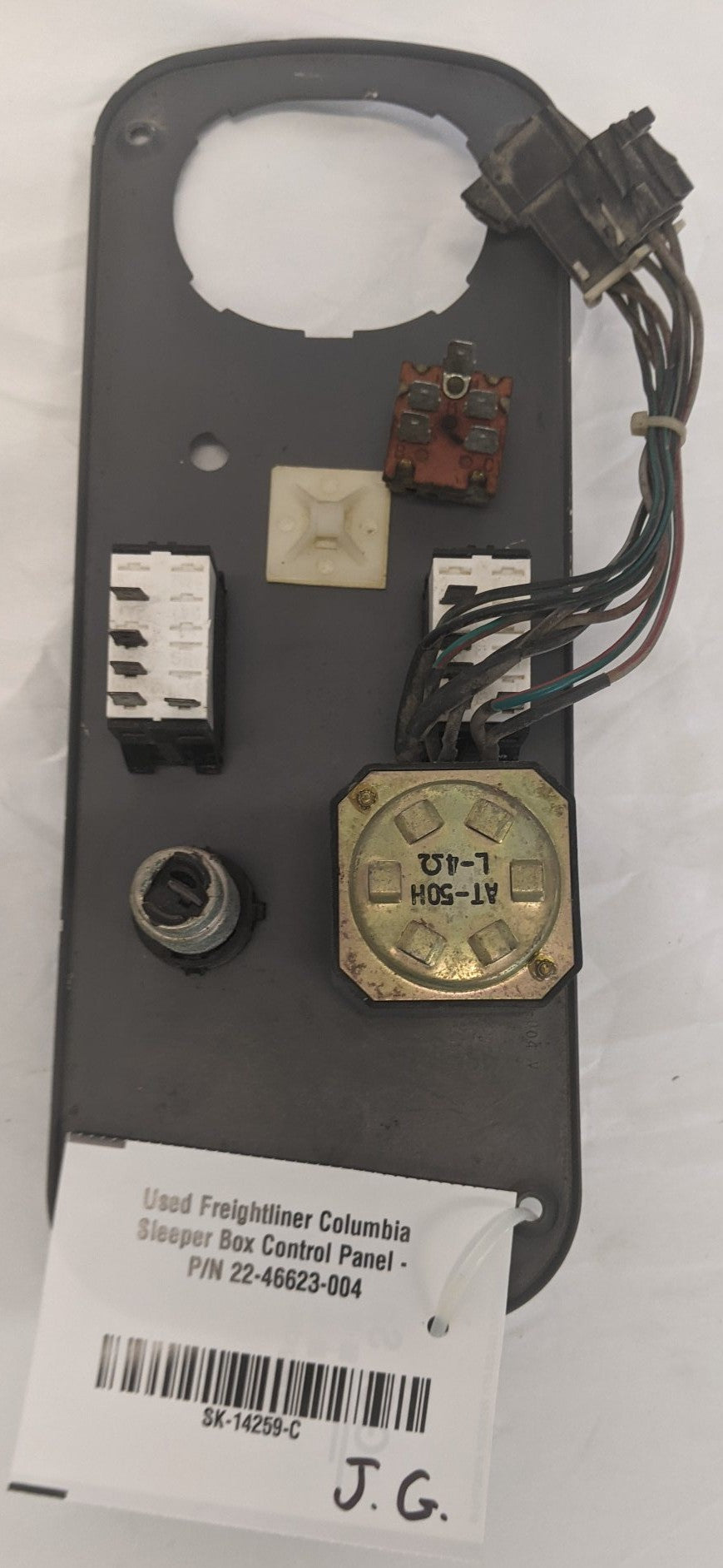 Used Freightliner Columbia Sleeper Box Control Panel -  P/N 22-46623-004