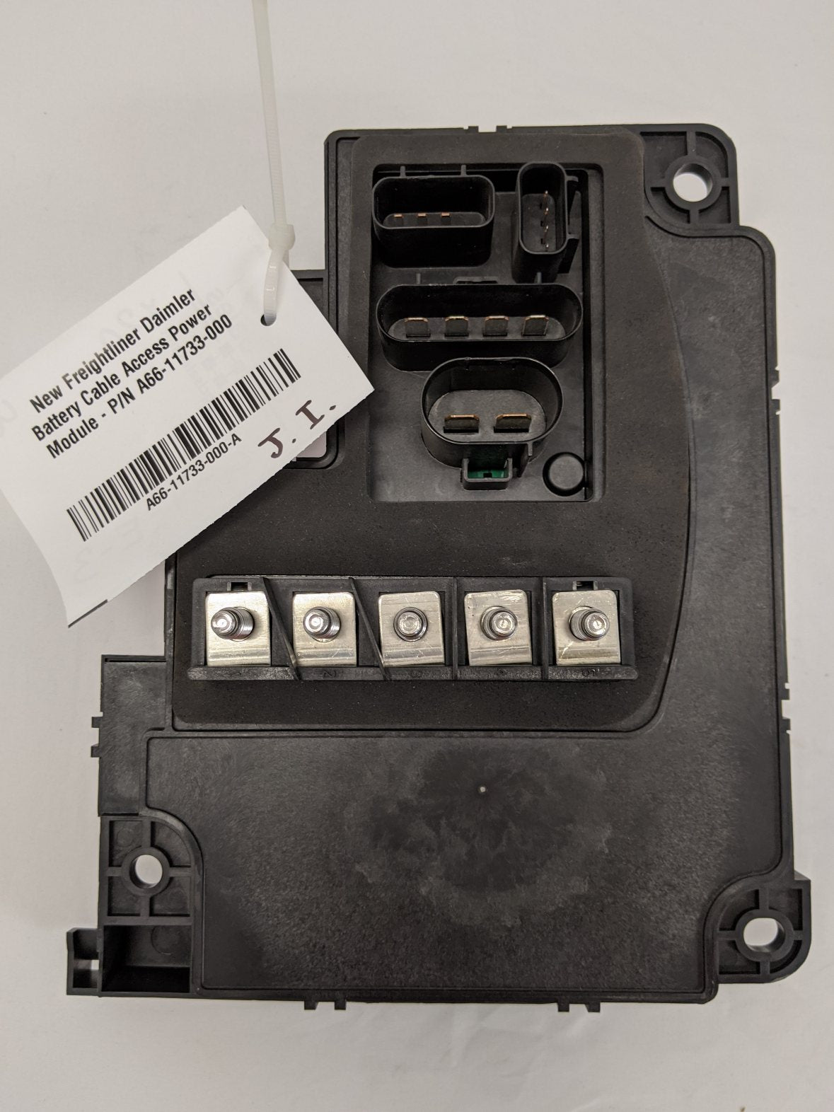 New Freightliner Daimler Battery Cable Access Power Module - P/N A66-11733-000 (4982024601686)