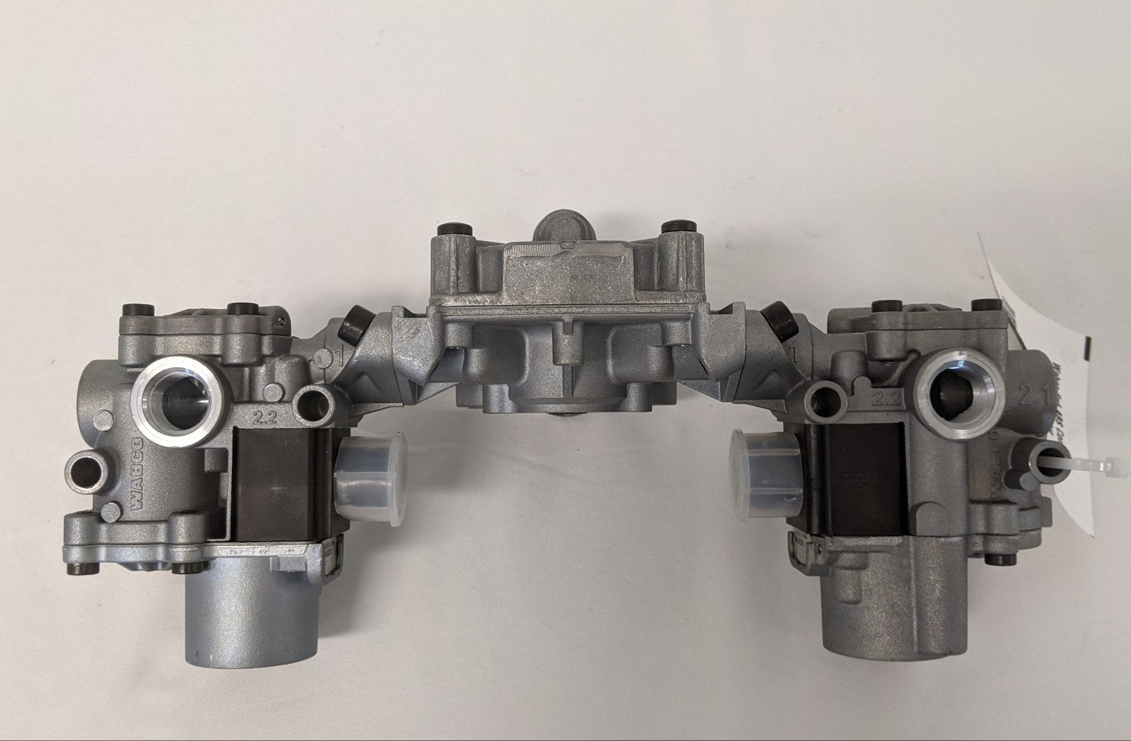 Wabco 6x4 ABS Combo Modulator Valve - P/N WAB 472 500 422 0 (9892072096060)