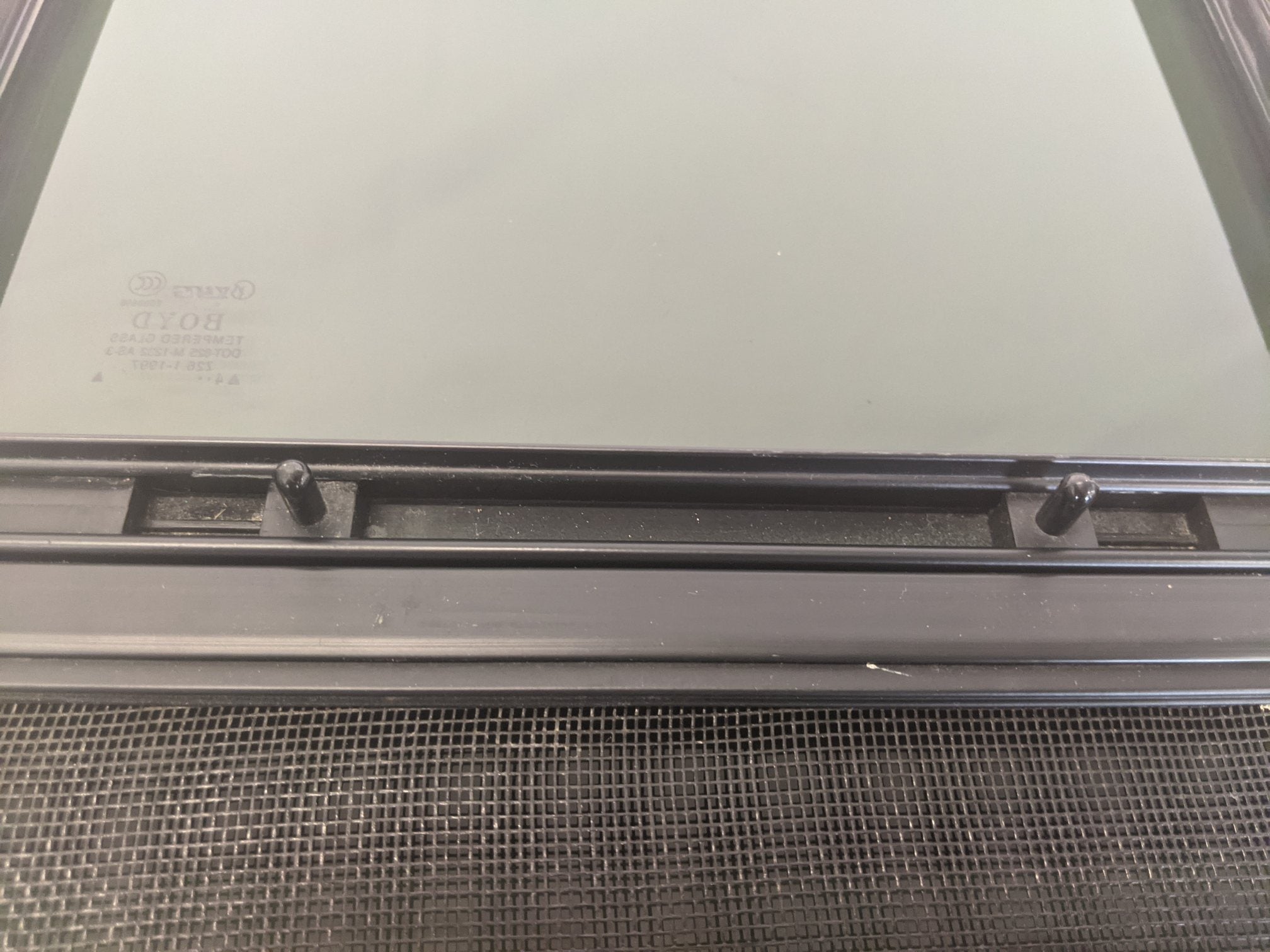 Damaged Freightliner Side SLPR Window Assy w/ Retainer- P/N  A18-63653-000