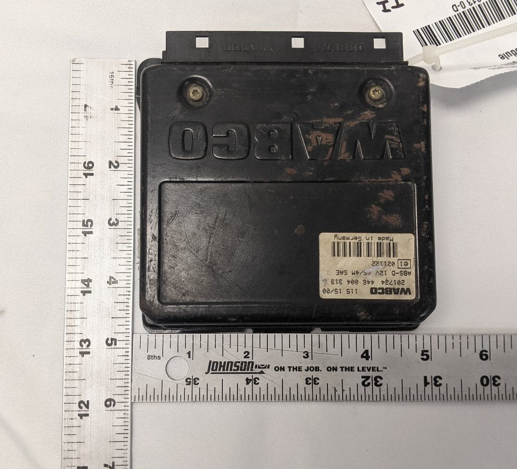 Damaged Wabco D-Basic 4S4M ABS Electronic Control Module - P/N WAB 446 004 313 0
